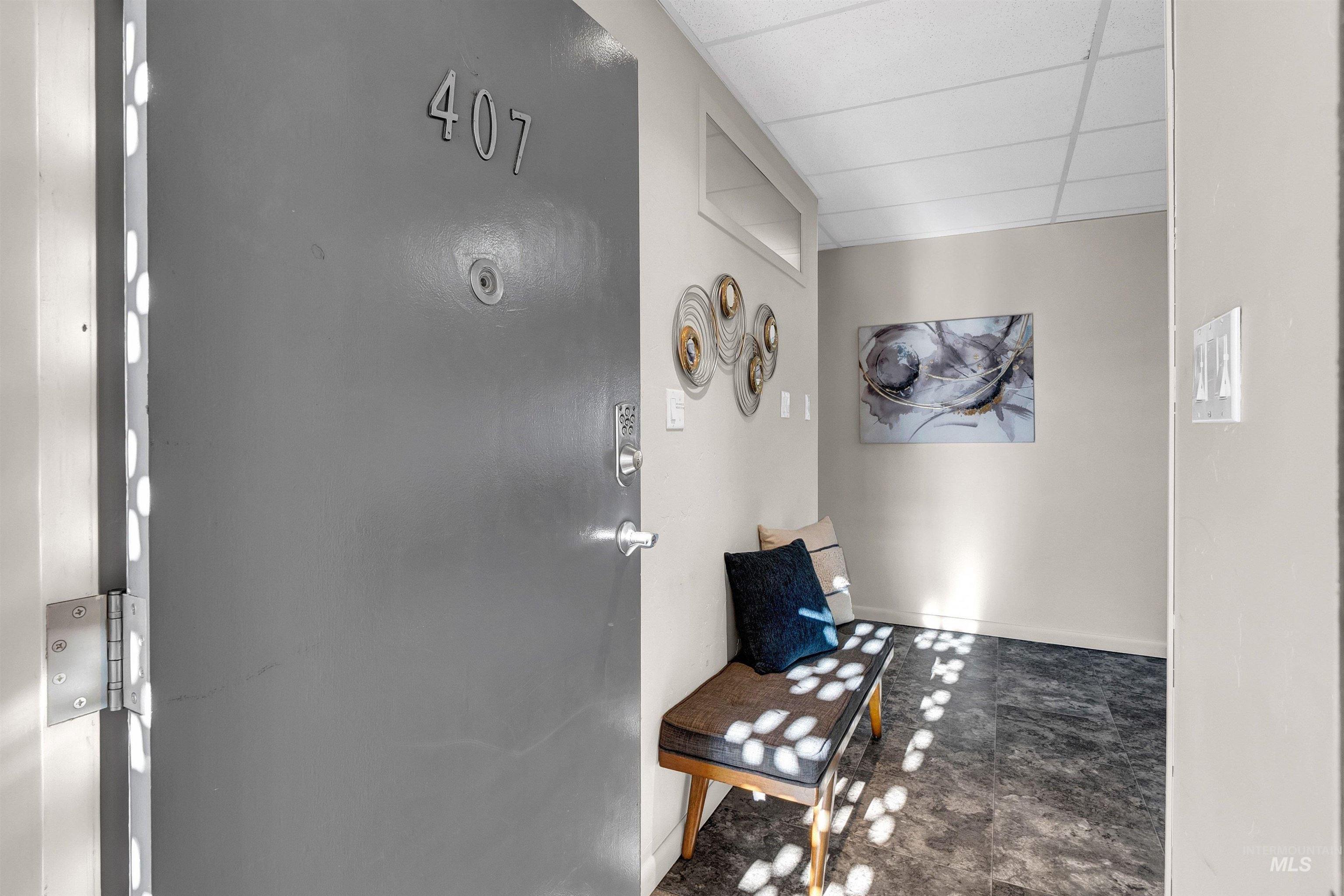 3701 W Crescent Rim Drive, Boise, Idaho 83706, 2 Bedrooms, 2 Bathrooms, Residential For Sale, Price $350,000,MLS 98972597