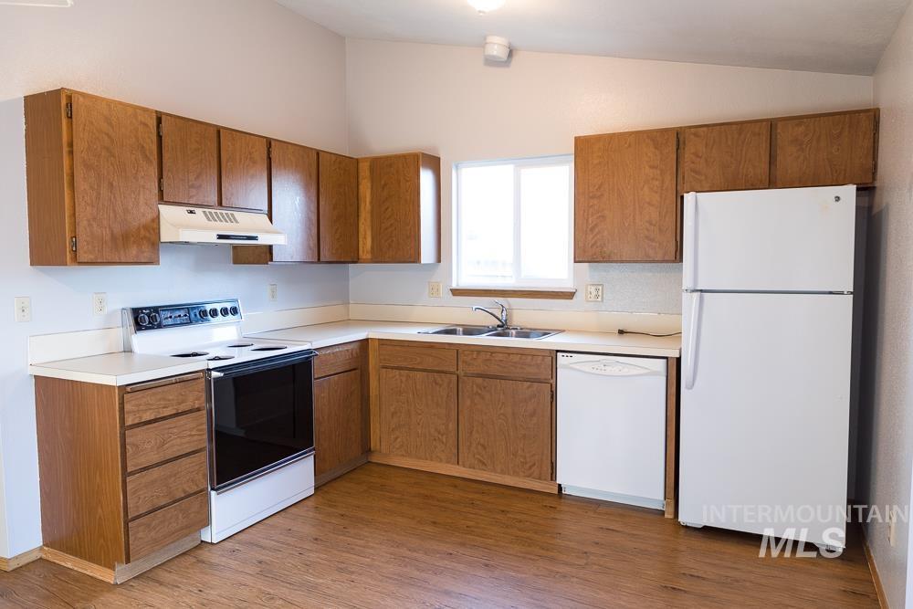 1158 SW 14th Ave, Ontario, Oregon 97914, 2 Bedrooms, 1 Bathroom, Rental For Rent, Price $1,325,MLS 98972598