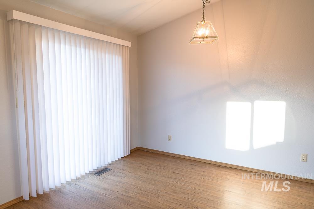 1158 SW 14th Ave, Ontario, Oregon 97914, 2 Bedrooms, 1 Bathroom, Rental For Rent, Price $1,325,MLS 98972598