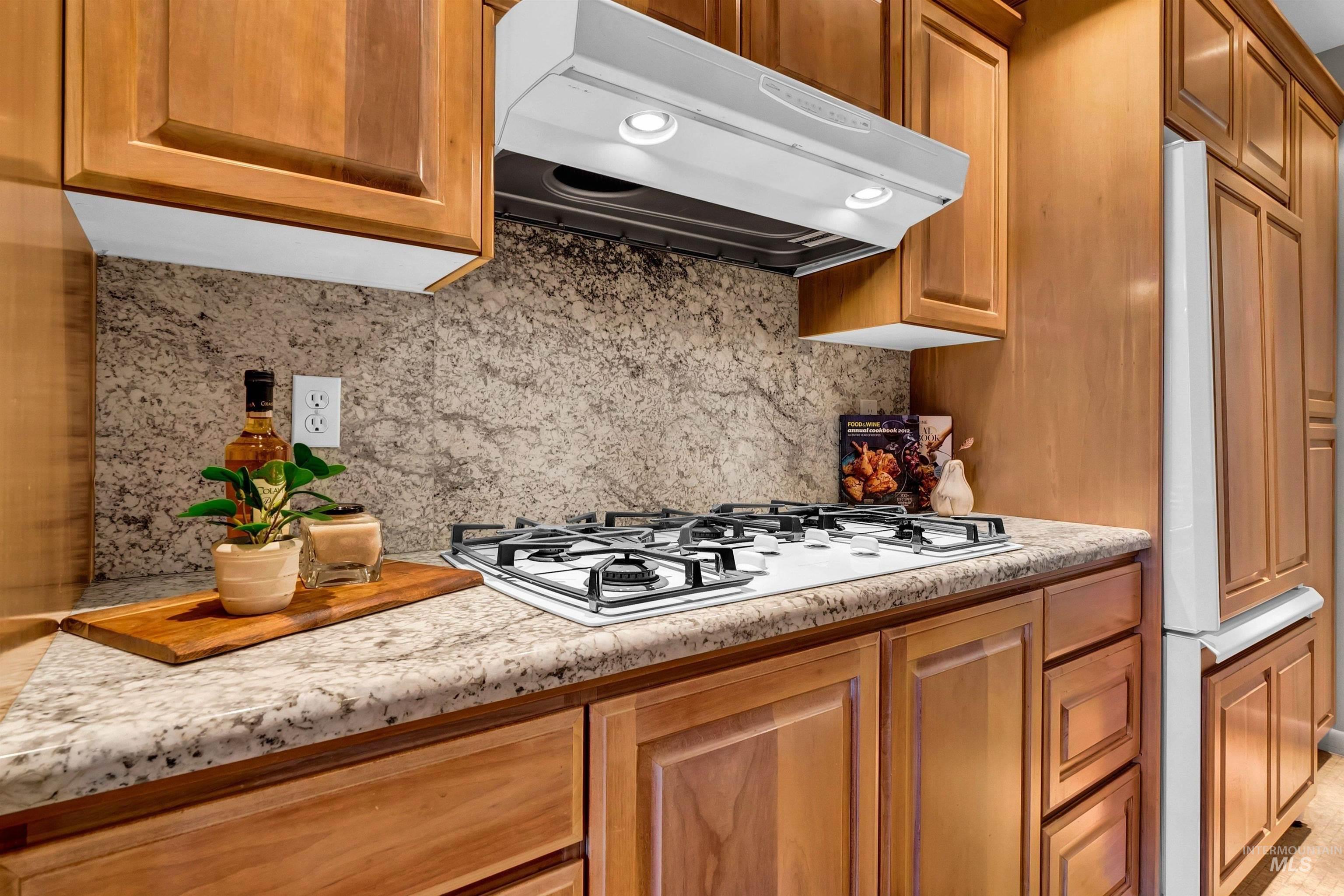 3701 W Crescent Rim Drive, Boise, Idaho 83706, 2 Bedrooms, 2 Bathrooms, Residential For Sale, Price $800,000,MLS 98972601