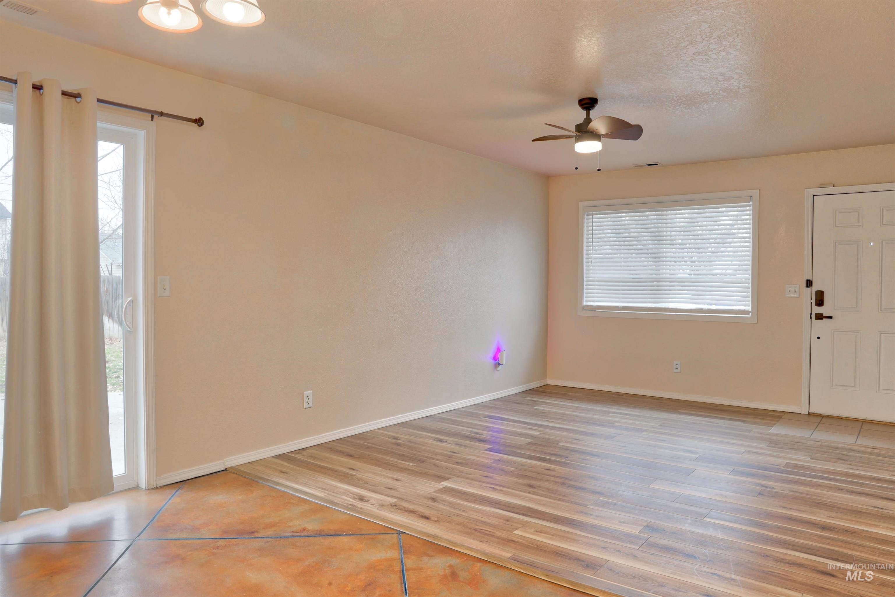 1409 W Orchard Ave, Nampa, Idaho 83651, 3 Bedrooms, 2 Bathrooms, Residential For Sale, Price $325,000,MLS 98972602