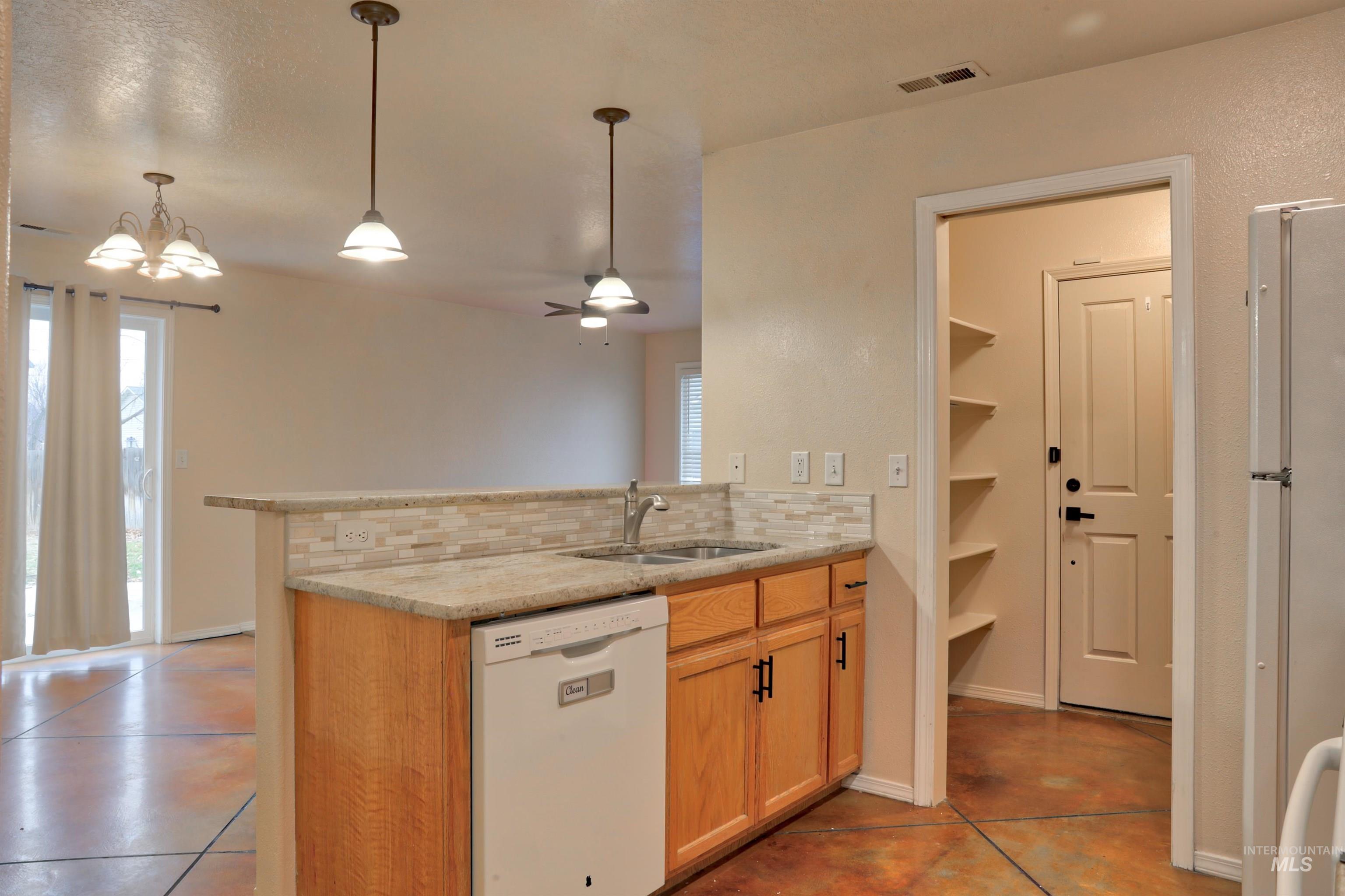 1409 W Orchard Ave, Nampa, Idaho 83651, 3 Bedrooms, 2 Bathrooms, Residential For Sale, Price $325,000,MLS 98972602