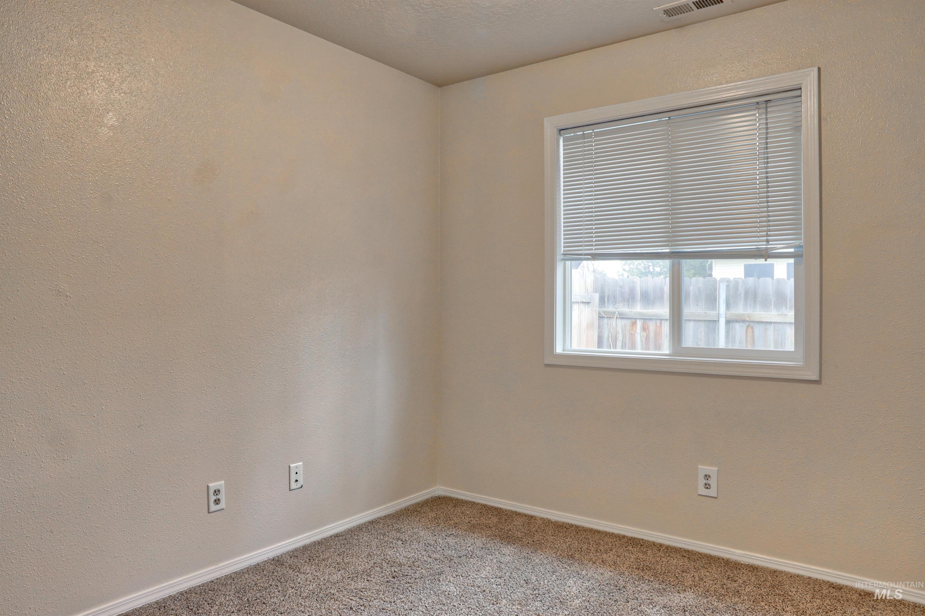 1409 W Orchard Ave, Nampa, Idaho 83651, 3 Bedrooms, 2 Bathrooms, Residential For Sale, Price $325,000,MLS 98972602