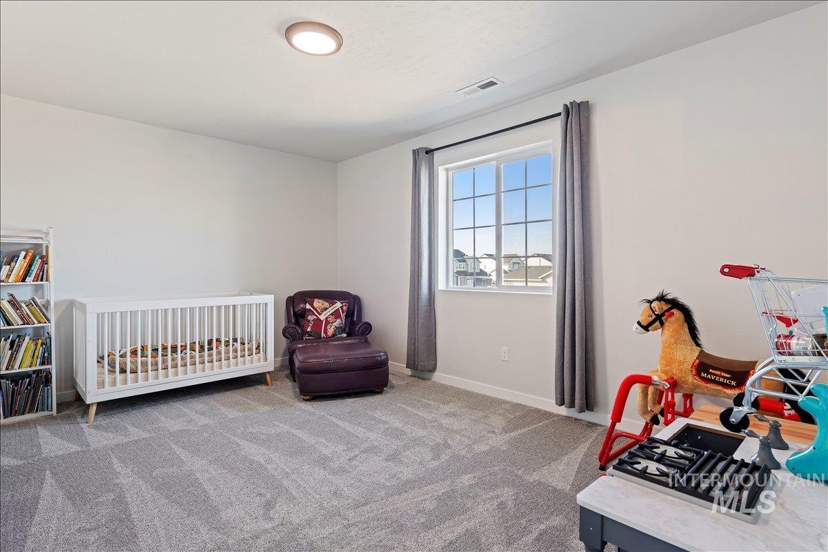 4086 N Kithnos Ave, Meridian, Idaho 83646, 5 Bedrooms, 2.5 Bathrooms, Residential For Sale, Price $575,000,MLS 98972603