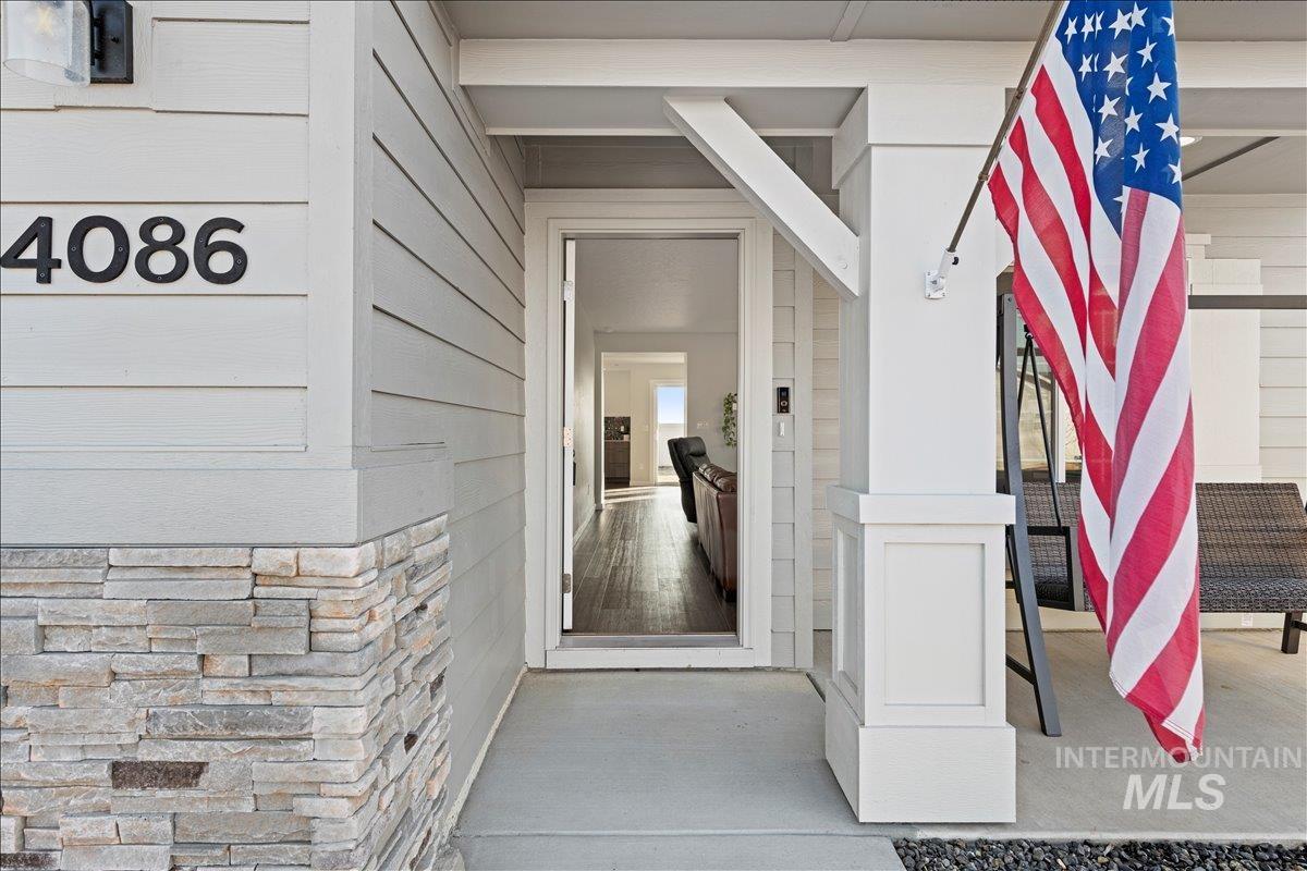 4086 N Kithnos Ave, Meridian, Idaho 83646, 5 Bedrooms, 2.5 Bathrooms, Residential For Sale, Price $575,000,MLS 98972603