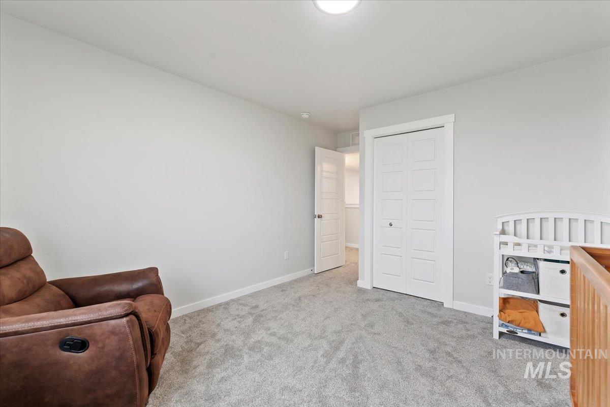 4086 N Kithnos Ave, Meridian, Idaho 83646, 5 Bedrooms, 2.5 Bathrooms, Residential For Sale, Price $580,000,MLS 98972603