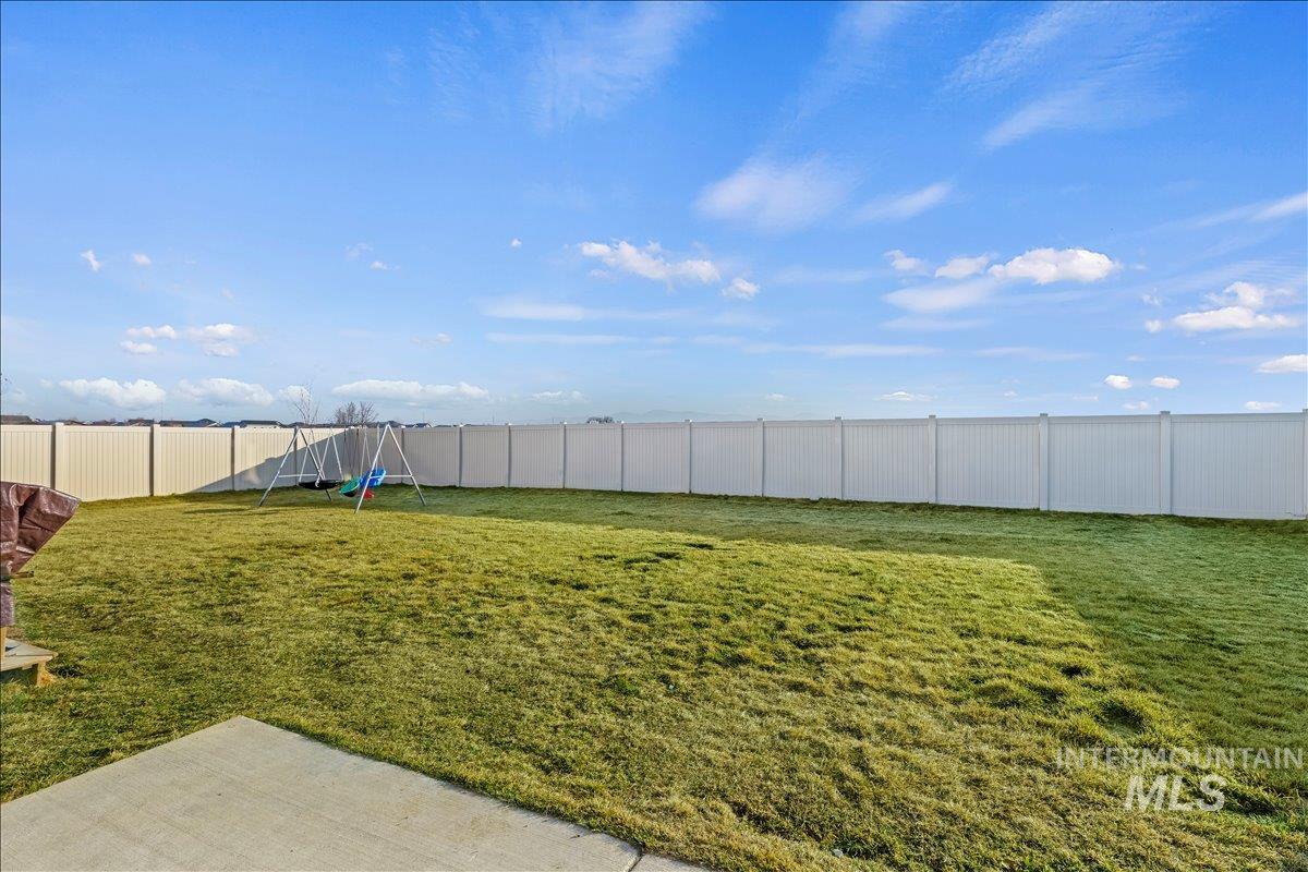 4086 N Kithnos Ave, Meridian, Idaho 83646, 5 Bedrooms, 2.5 Bathrooms, Residential For Sale, Price $575,000,MLS 98972603