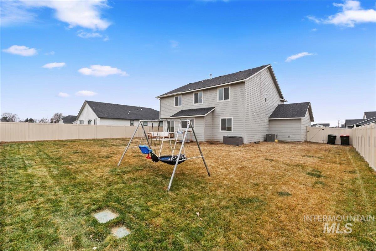 4086 N Kithnos Ave, Meridian, Idaho 83646, 5 Bedrooms, 2.5 Bathrooms, Residential For Sale, Price $580,000,MLS 98972603