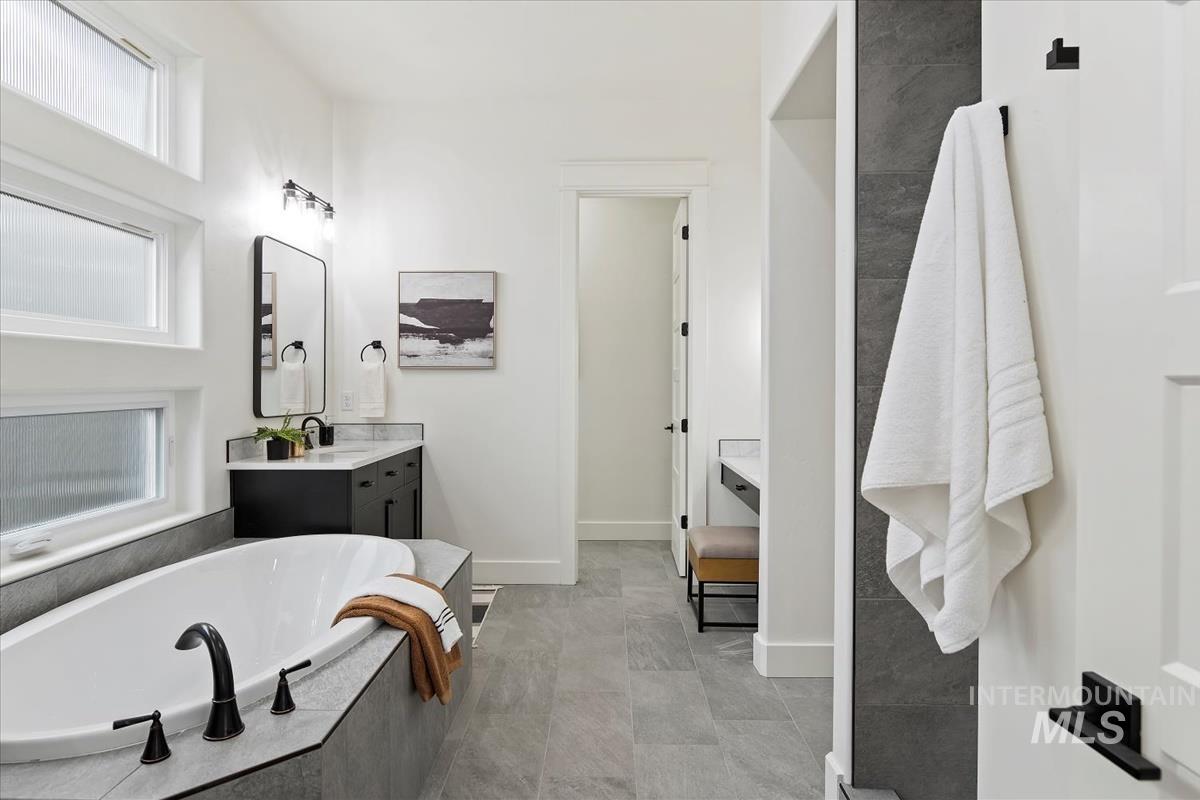 9953 S Peregrine Falcon Ave, Nampa, Idaho 83686, 3 Bedrooms, 3.5 Bathrooms, Residential For Sale, Price $979,900,MLS 98972604