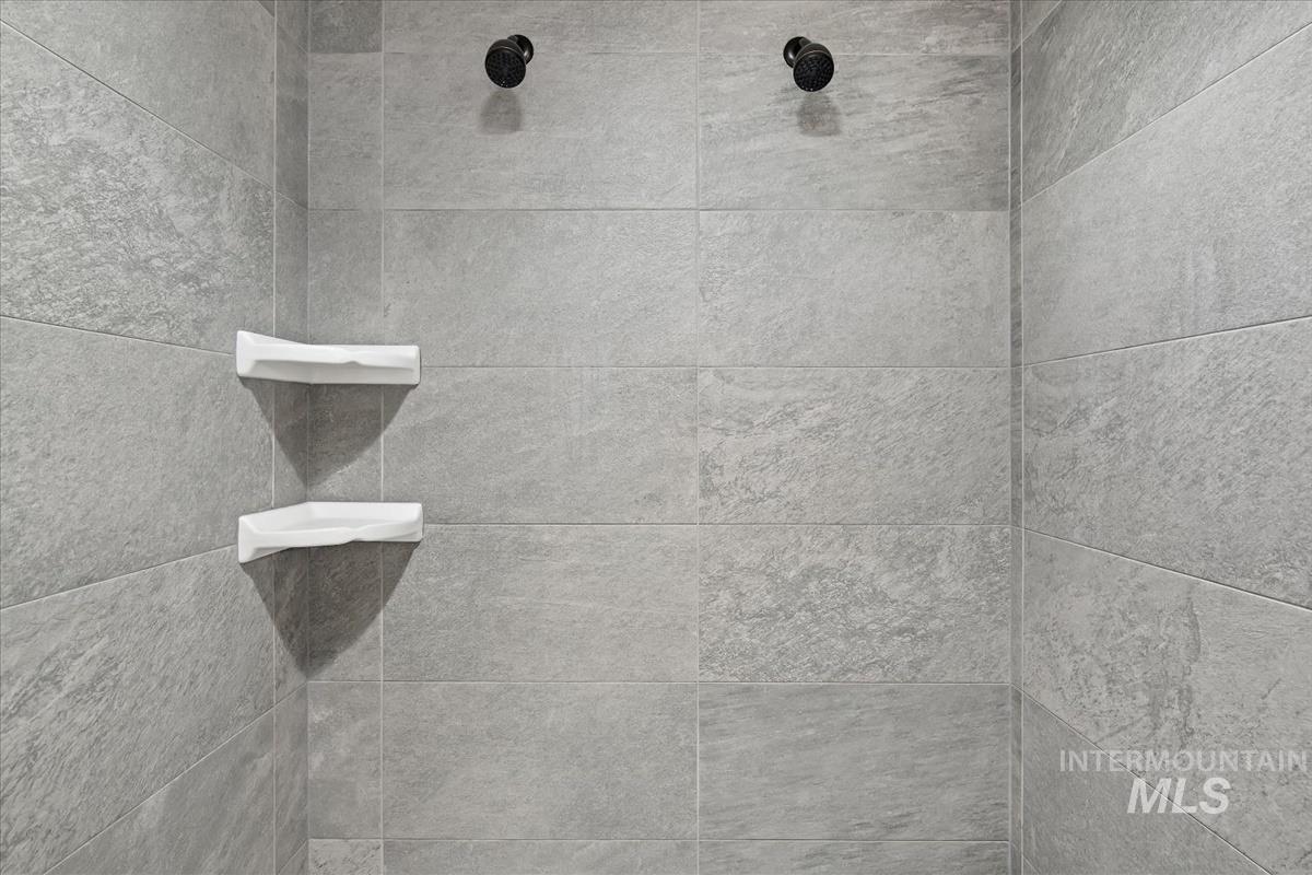 9953 S Peregrine Falcon Ave, Nampa, Idaho 83686, 3 Bedrooms, 3.5 Bathrooms, Residential For Sale, Price $979,900,MLS 98972604