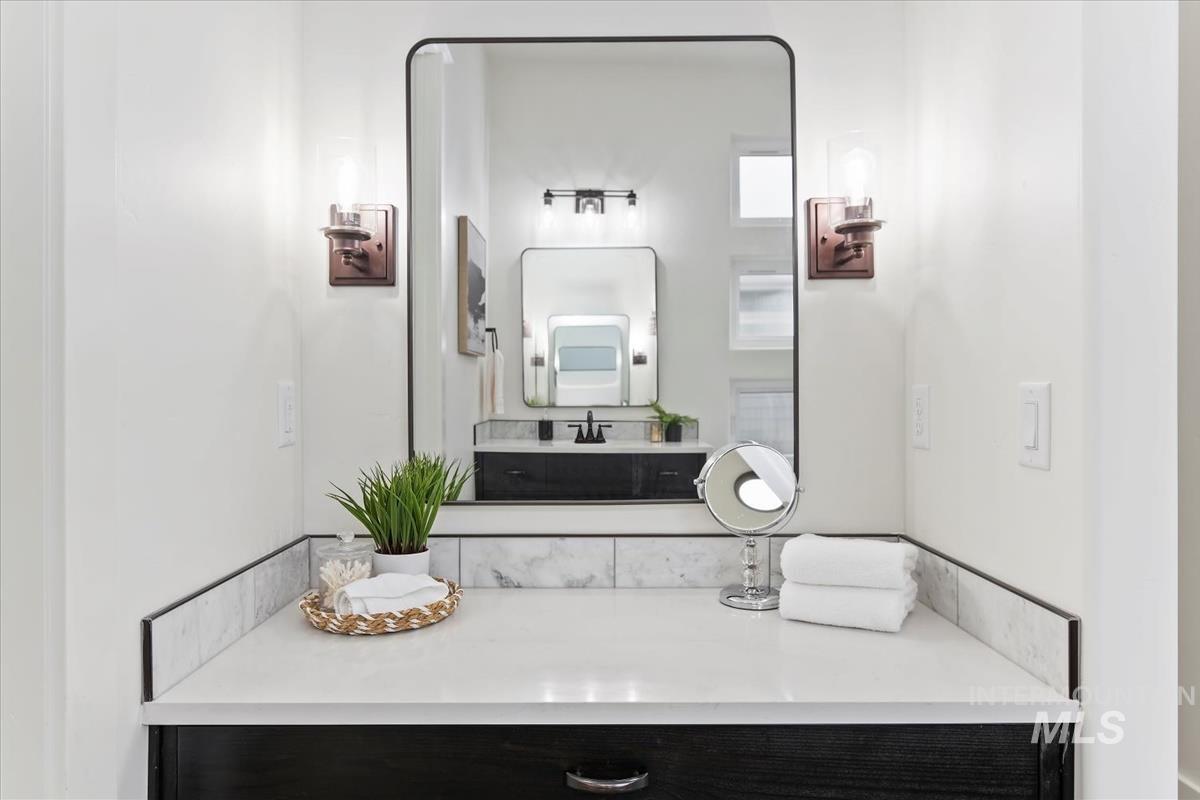 9953 S Peregrine Falcon Ave, Nampa, Idaho 83686, 3 Bedrooms, 3.5 Bathrooms, Residential For Sale, Price $979,900,MLS 98972604