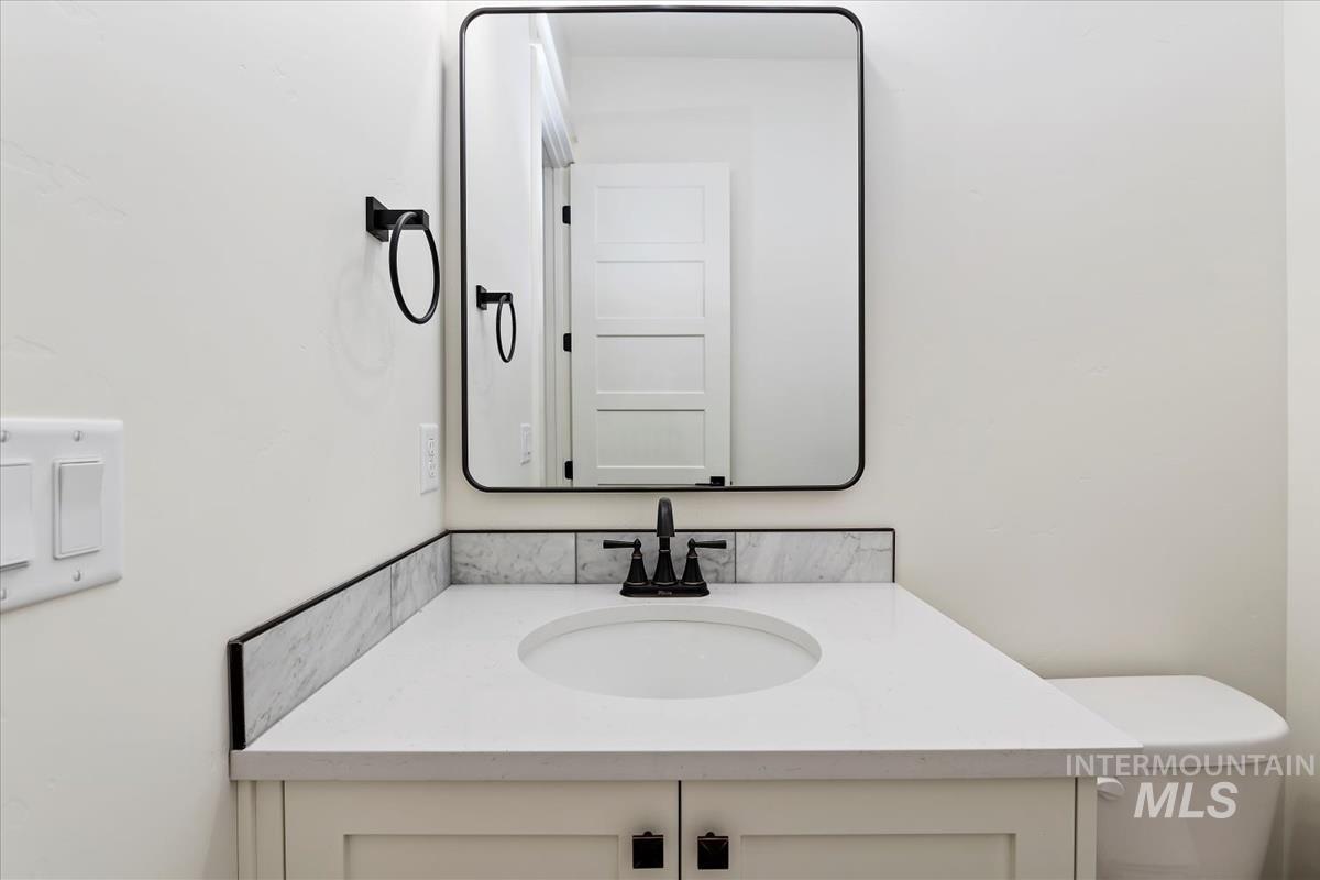 9953 S Peregrine Falcon Ave, Nampa, Idaho 83686, 3 Bedrooms, 3.5 Bathrooms, Residential For Sale, Price $979,900,MLS 98972604