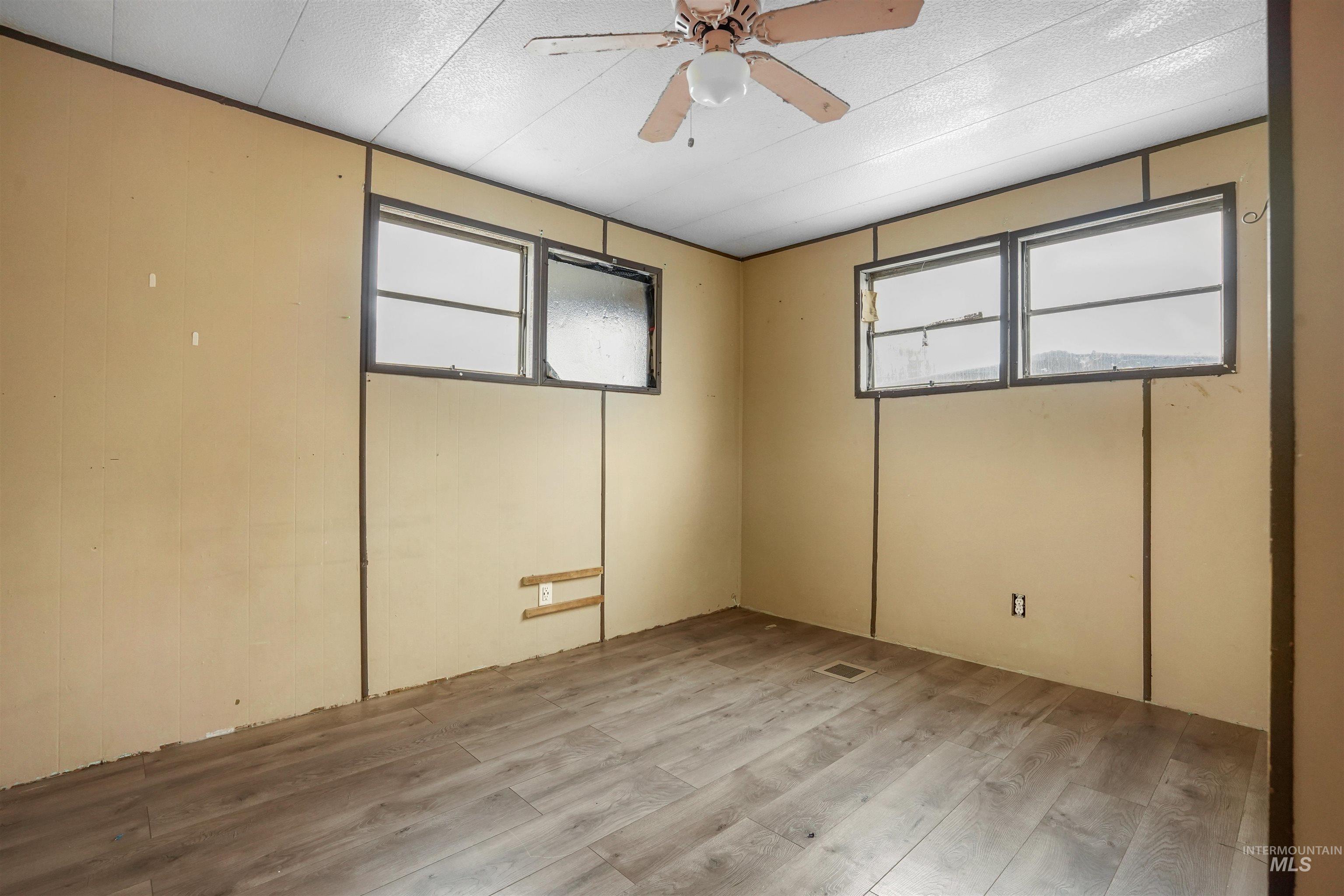 757 Normal Ave. #C-6, Burley, Idaho 83318, 3 Bedrooms, 1 Bathroom, Residential For Sale, Price $40,000,MLS 98972605