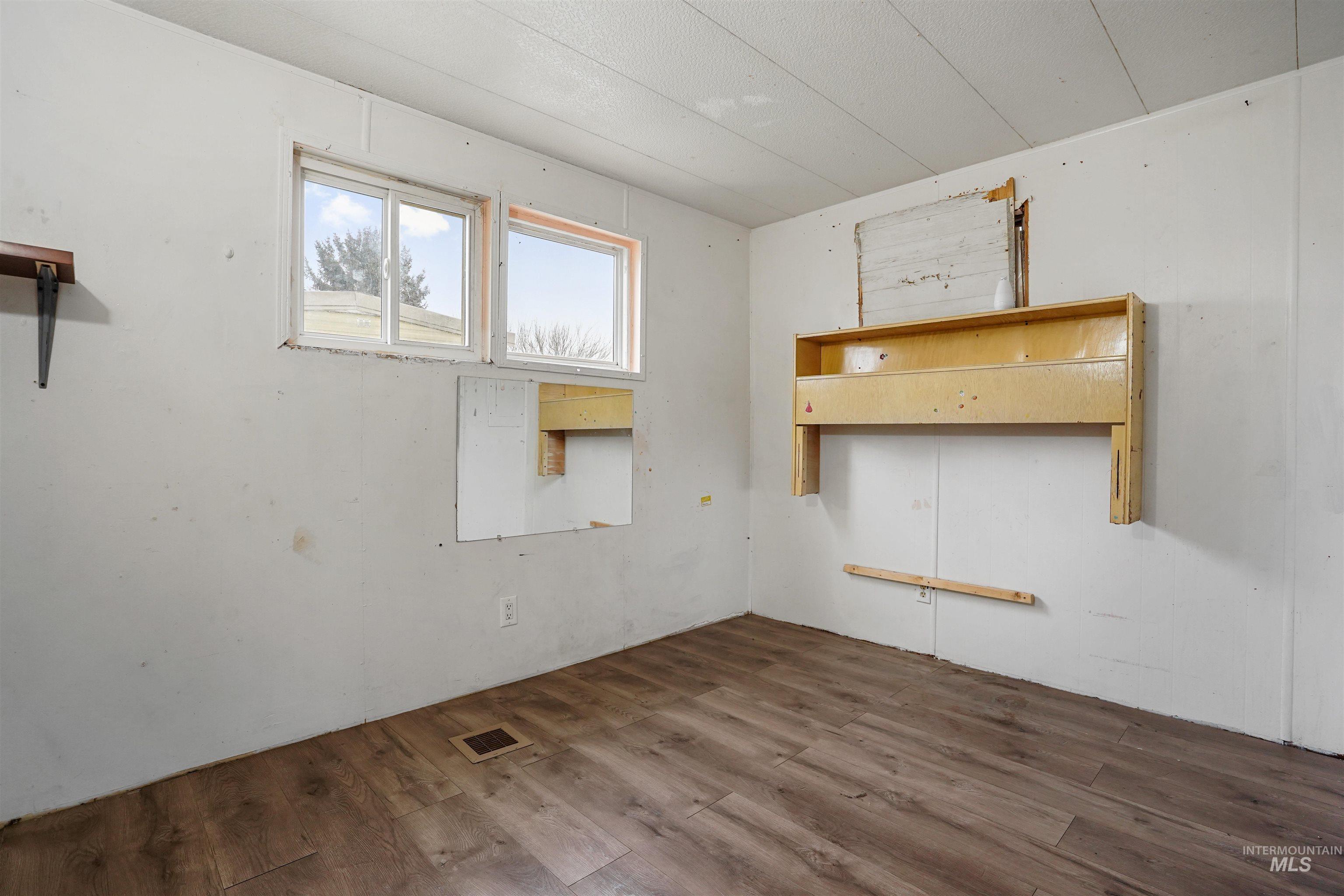 757 Normal Ave. #C-6, Burley, Idaho 83318, 3 Bedrooms, 1 Bathroom, Residential For Sale, Price $40,000,MLS 98972605