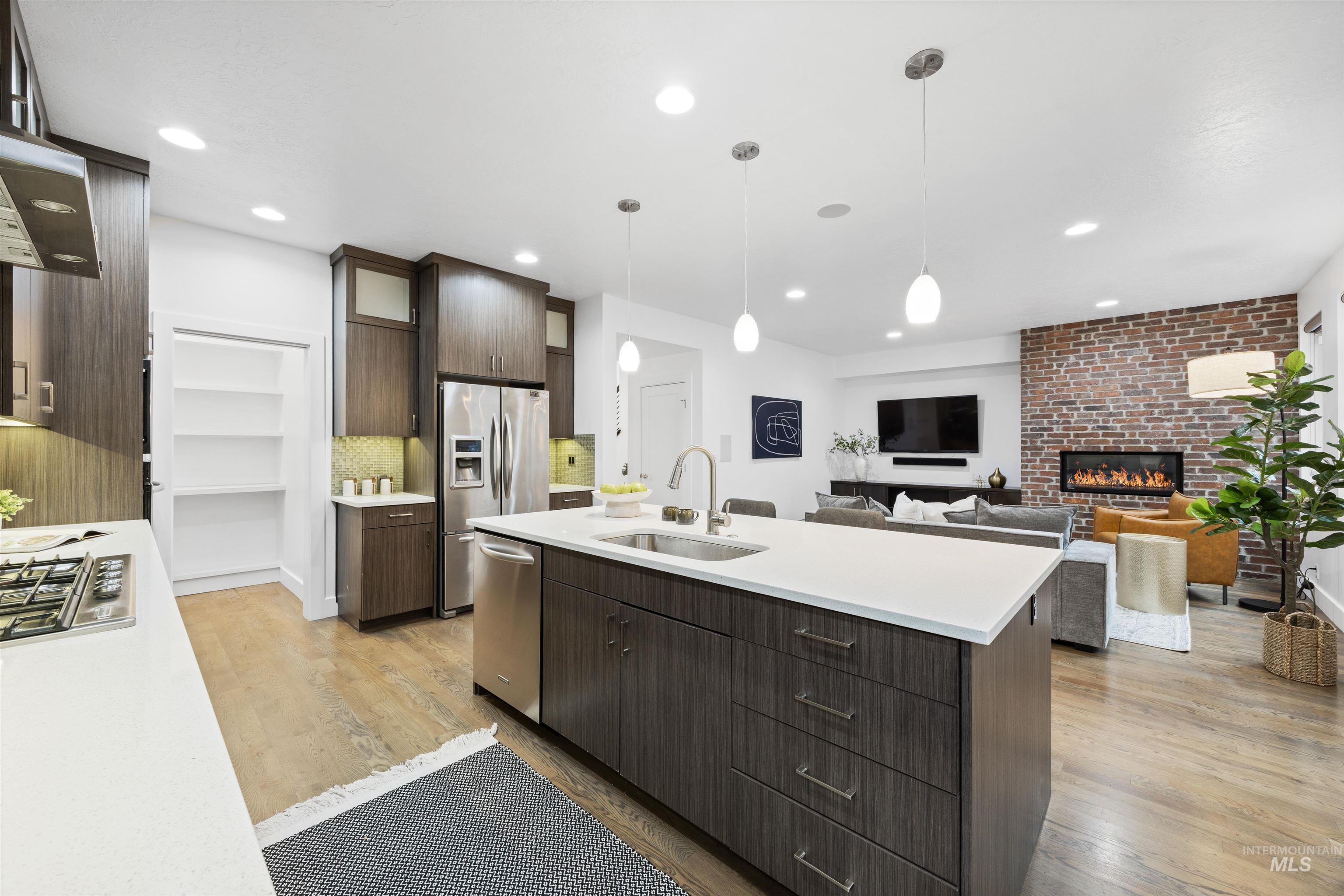 3103 S Old Hickory Way, Boise, Idaho 83716, 5 Bedrooms, 3.5 Bathrooms, Residential For Sale, Price $899,000,MLS 98972606