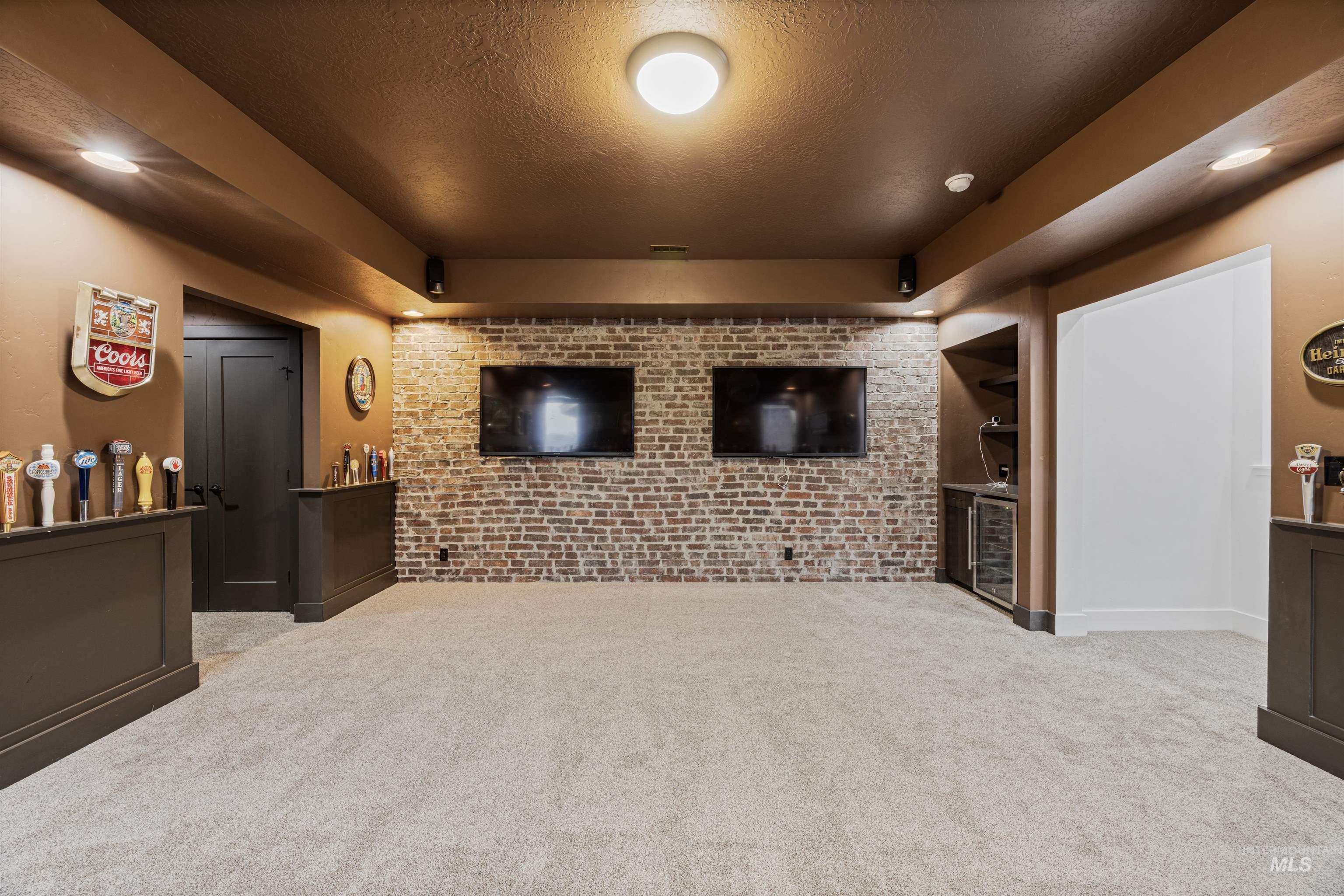 3103 S Old Hickory Way, Boise, Idaho 83716, 5 Bedrooms, 3.5 Bathrooms, Residential For Sale, Price $899,000,MLS 98972606