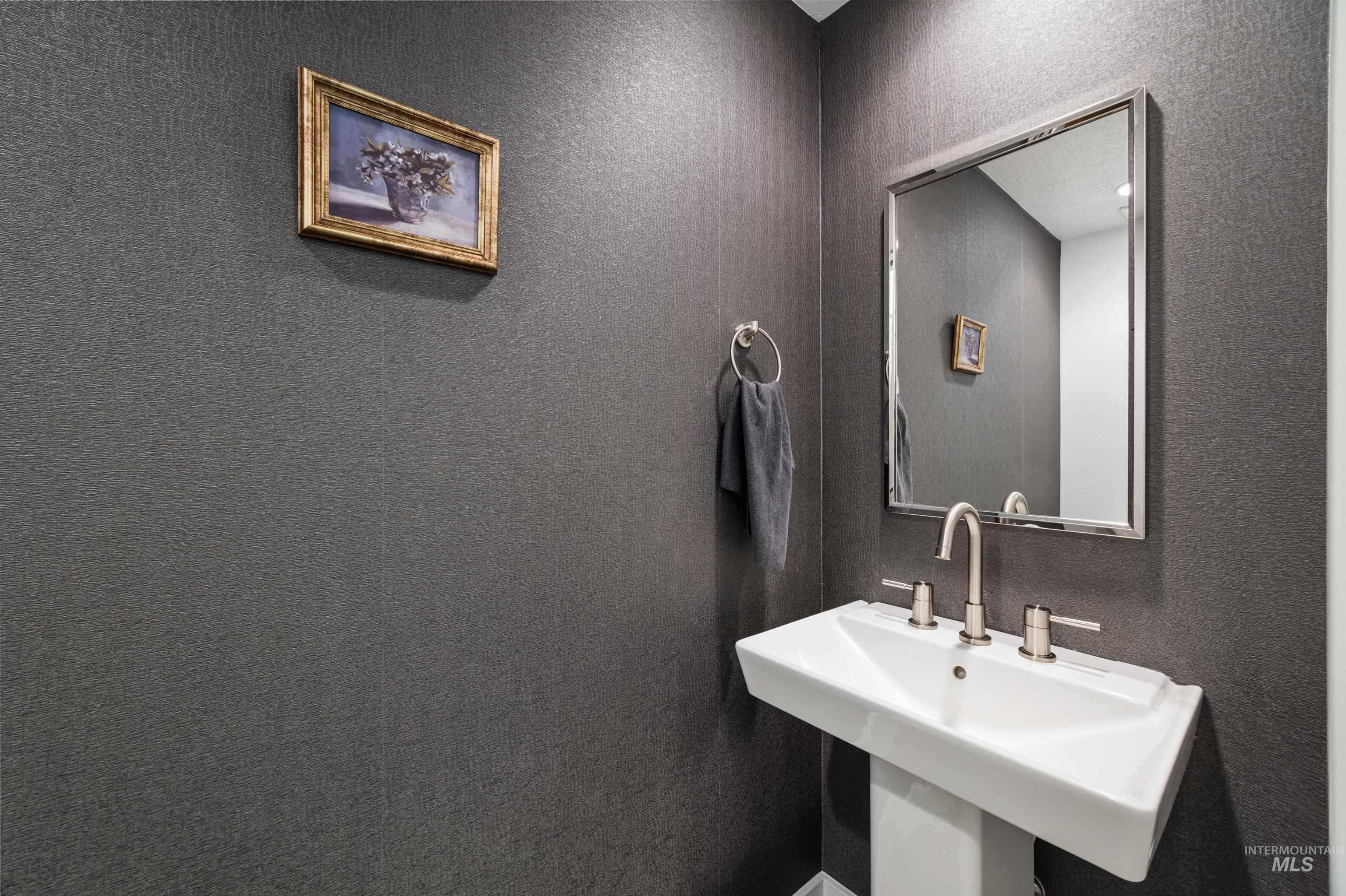 3103 S Old Hickory Way, Boise, Idaho 83716, 5 Bedrooms, 3.5 Bathrooms, Residential For Sale, Price $899,000,MLS 98972606