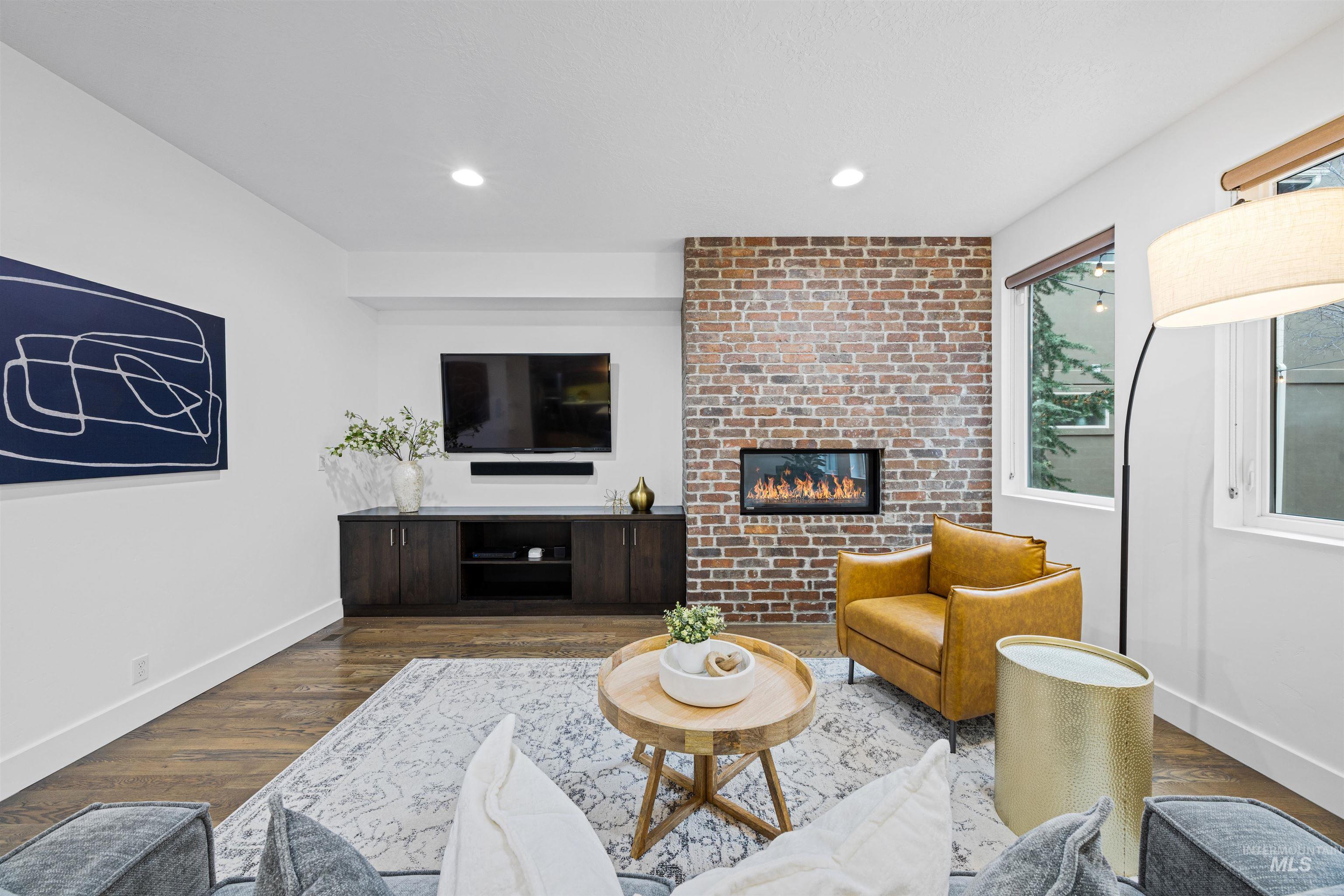 3103 S Old Hickory Way, Boise, Idaho 83716, 5 Bedrooms, 3.5 Bathrooms, Residential For Sale, Price $899,000,MLS 98972606