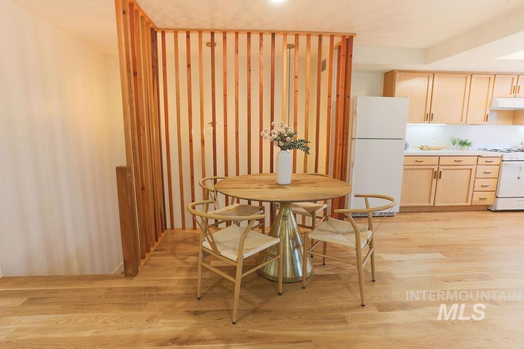 4756 Bitterbrush, Boise, Idaho 83703, 3 Bedrooms, 2 Bathrooms, Residential For Sale, Price $454,900,MLS 98972608