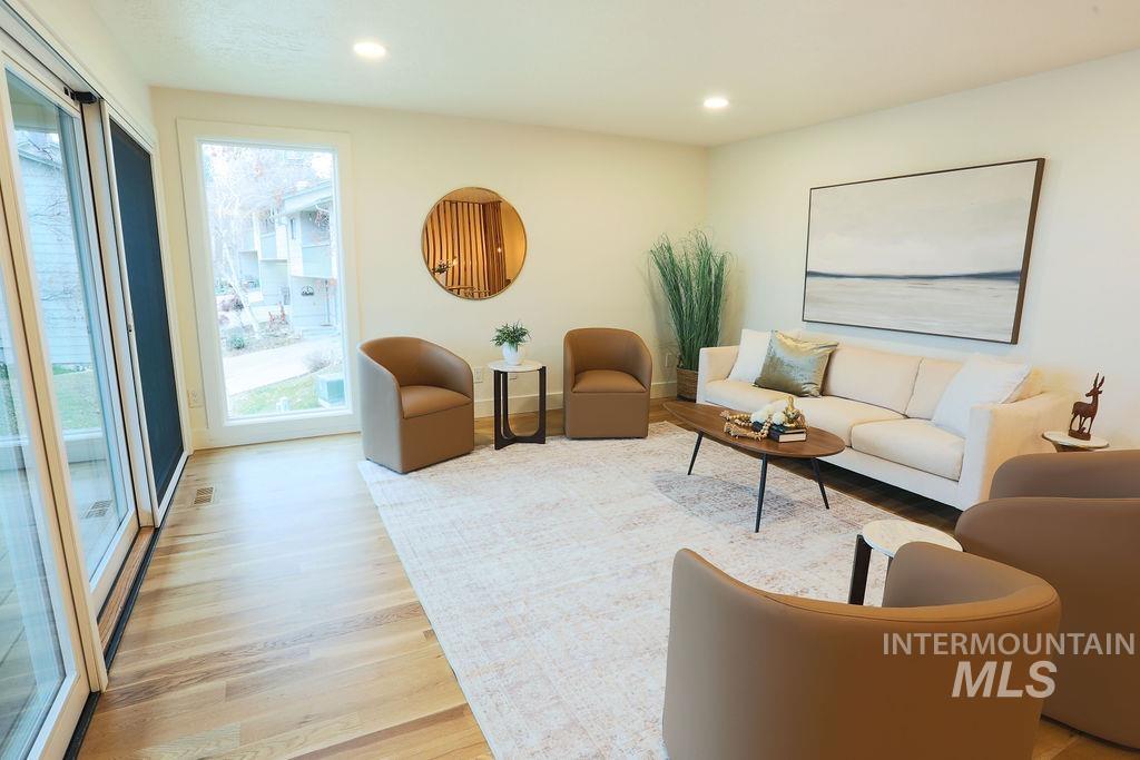 4756 Bitterbrush, Boise, Idaho 83703, 3 Bedrooms, 2 Bathrooms, Residential For Sale, Price $454,900,MLS 98972608