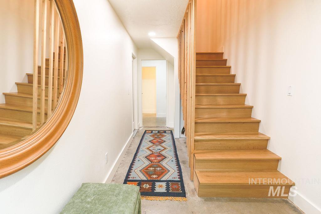 4756 Bitterbrush, Boise, Idaho 83703, 3 Bedrooms, 2 Bathrooms, Residential For Sale, Price $454,900,MLS 98972608