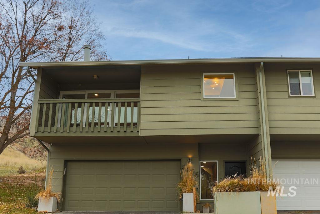 4756 Bitterbrush, Boise, Idaho 83703, 3 Bedrooms, 2 Bathrooms, Residential For Sale, Price $454,900,MLS 98972608