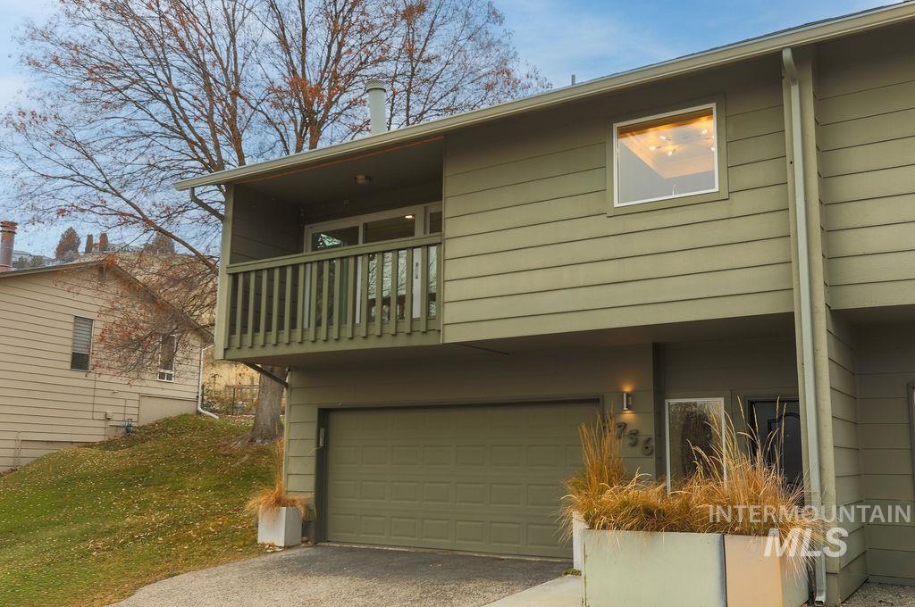 4756 Bitterbrush, Boise, Idaho 83703, 3 Bedrooms, 2 Bathrooms, Residential For Sale, Price $454,900,MLS 98972608