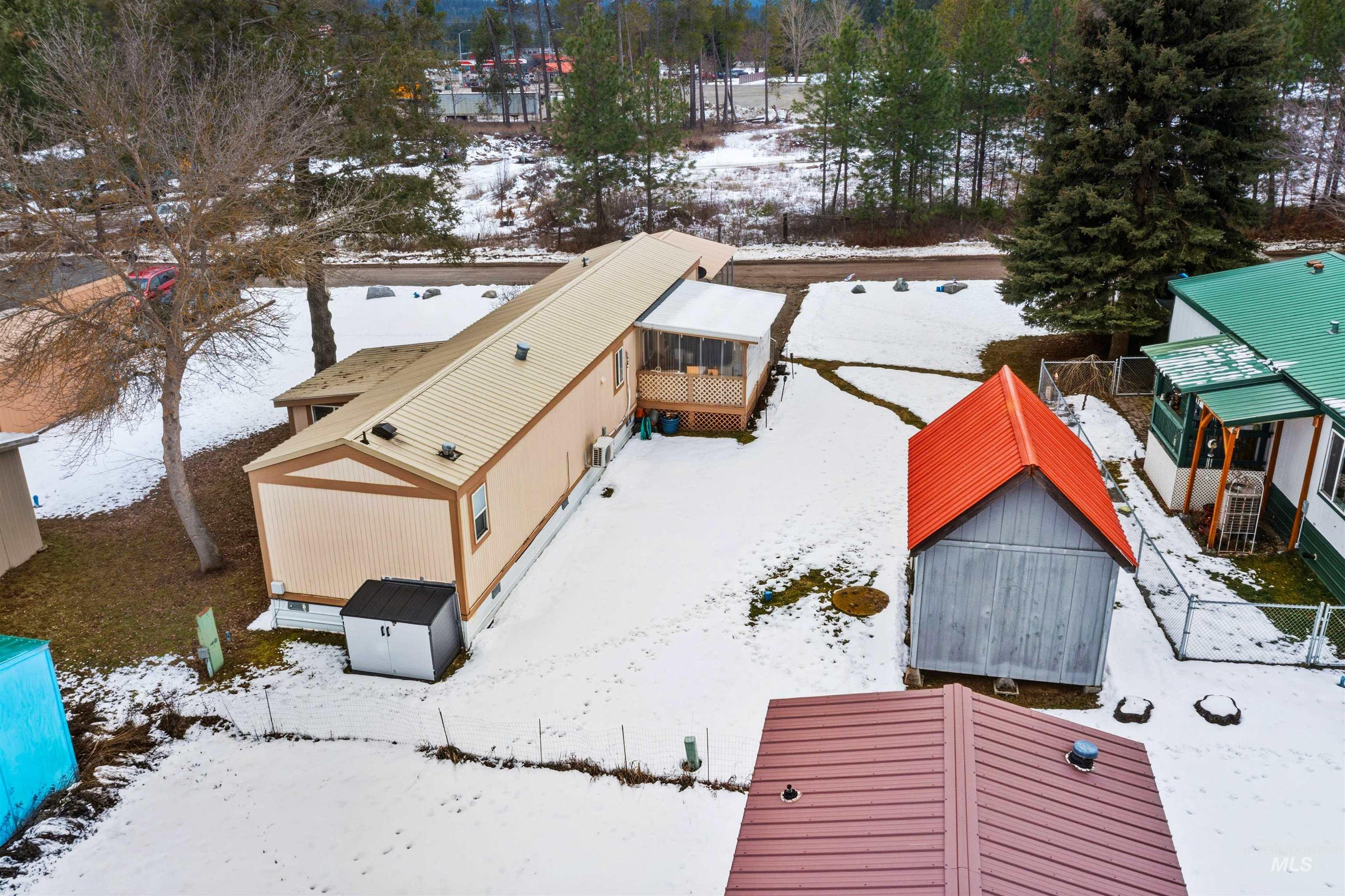 469010 Highway 95, Sagle, Idaho 83860, 2 Bedrooms, 2 Bathrooms, Residential For Sale, Price $174,900,MLS 98972610