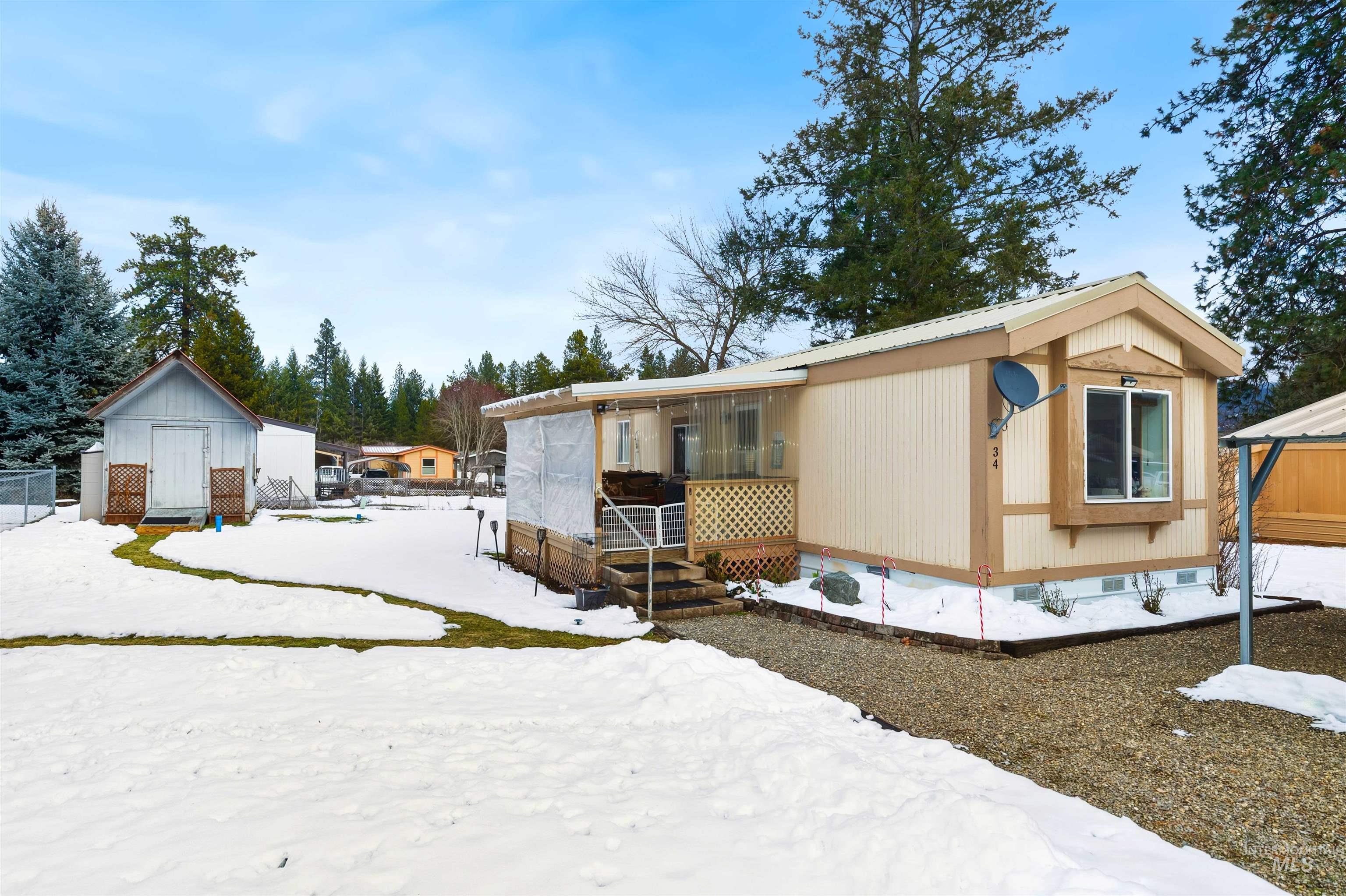 469010 Highway 95, Sagle, Idaho 83860, 2 Bedrooms, 2 Bathrooms, Residential For Sale, Price $174,900,MLS 98972610