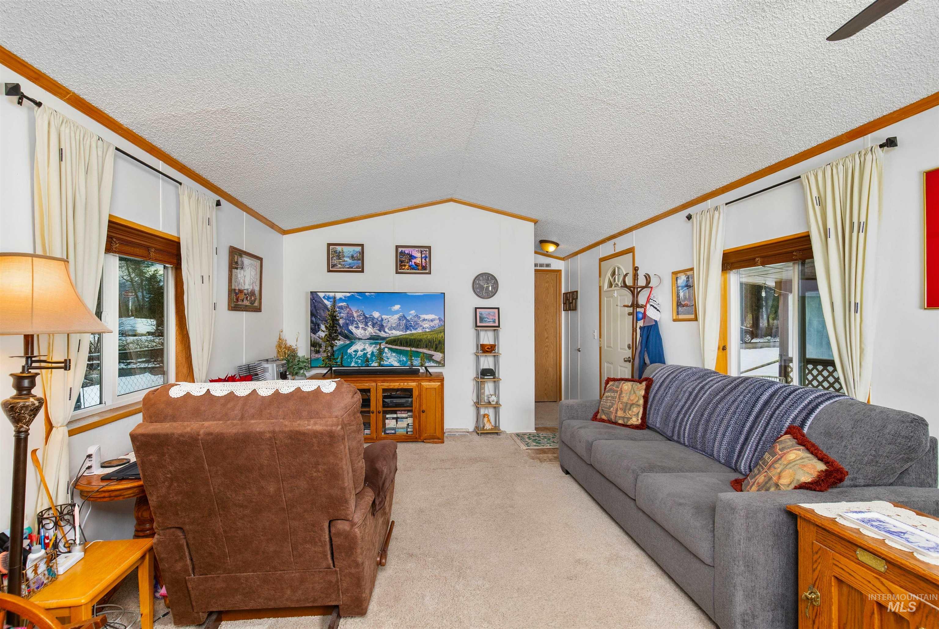 469010 Highway 95, Sagle, Idaho 83860, 2 Bedrooms, 2 Bathrooms, Residential For Sale, Price $174,900,MLS 98972610