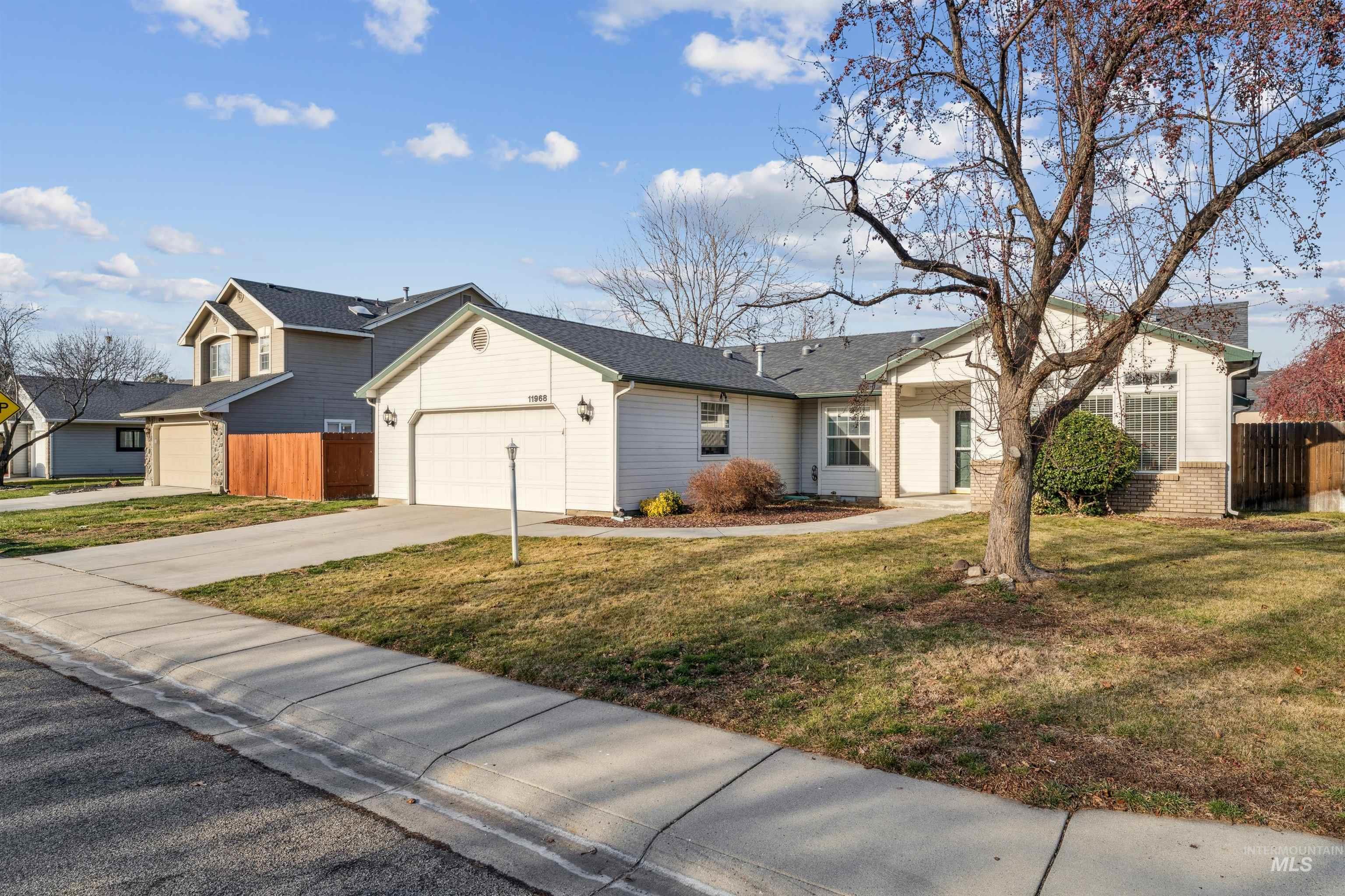 11968 W Bronte, Boise, Idaho 83709, 3 Bedrooms, 2 Bathrooms, Residential For Sale, Price $460,000,MLS 98972613