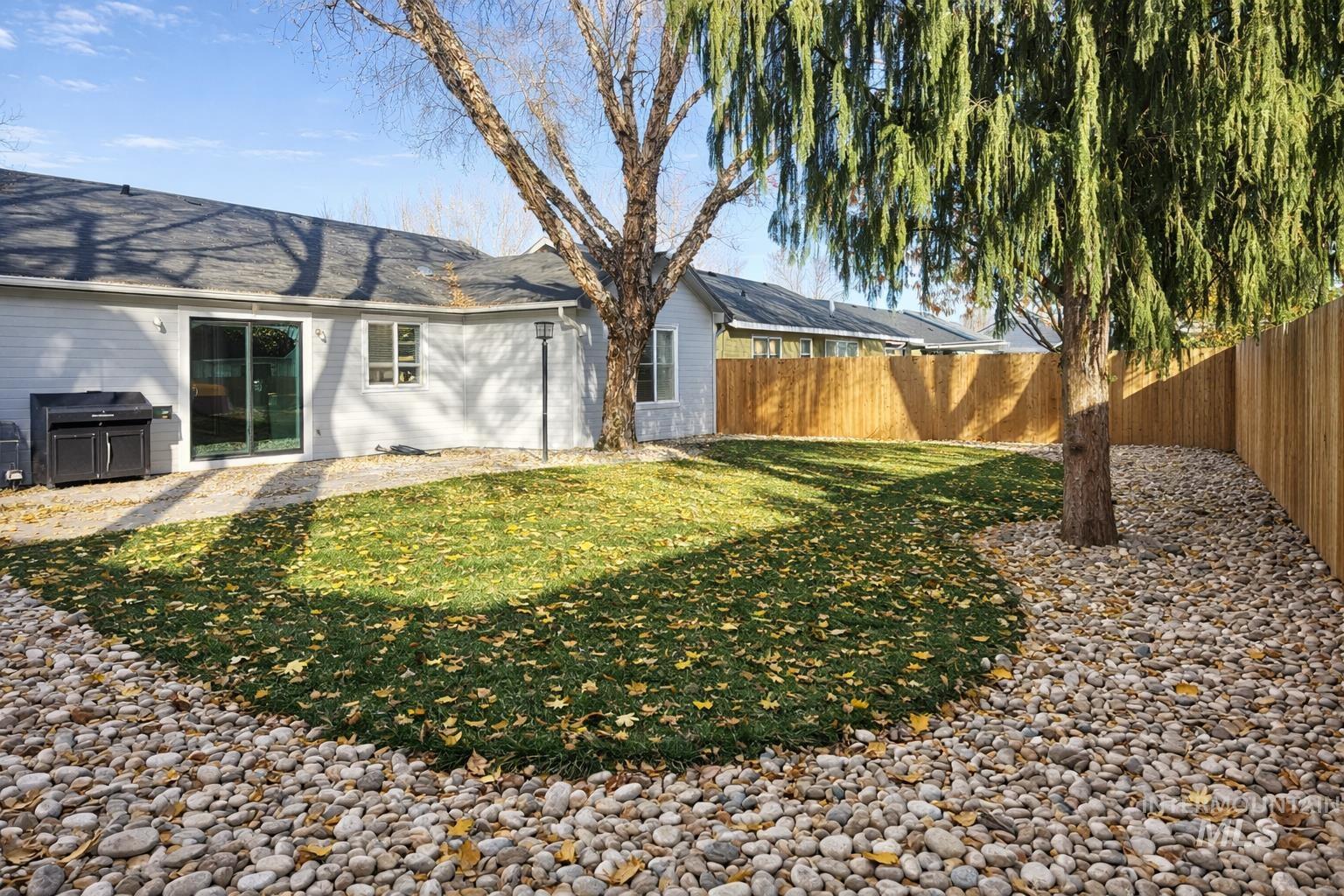 10907 W Annafaye St, Star, Idaho 83669, 3 Bedrooms, 2 Bathrooms, Residential For Sale, Price $420,000,MLS 98972614