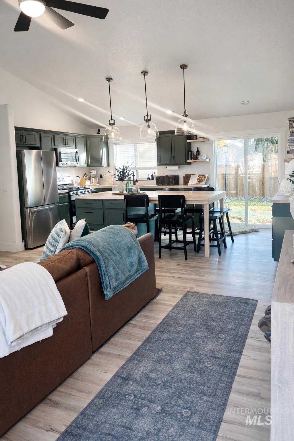 10907 W Annafaye St, Star, Idaho 83669, 3 Bedrooms, 2 Bathrooms, Residential For Sale, Price $420,000,MLS 98972614