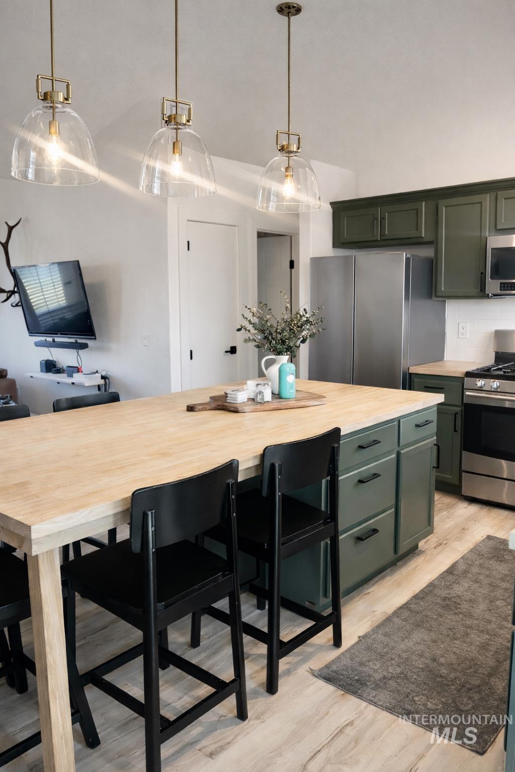 10907 W Annafaye St, Star, Idaho 83669, 3 Bedrooms, 2 Bathrooms, Residential For Sale, Price $420,000,MLS 98972614