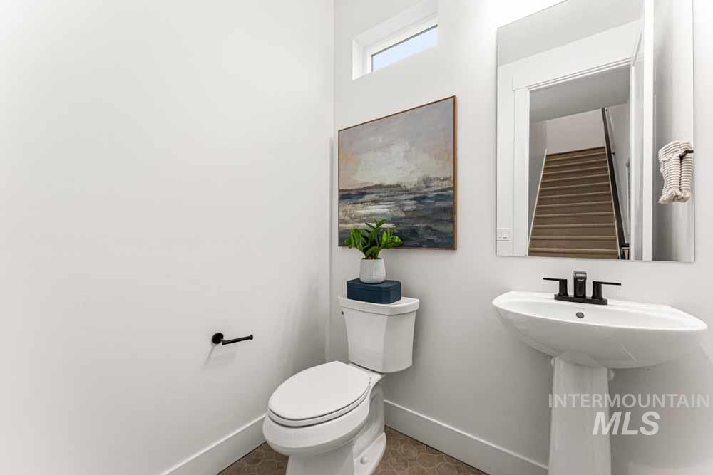 411 E Lombard Ln, Eagle, Idaho 83616, 4 Bedrooms, 3.5 Bathrooms, Residential For Sale, Price $769,900,MLS 98972615