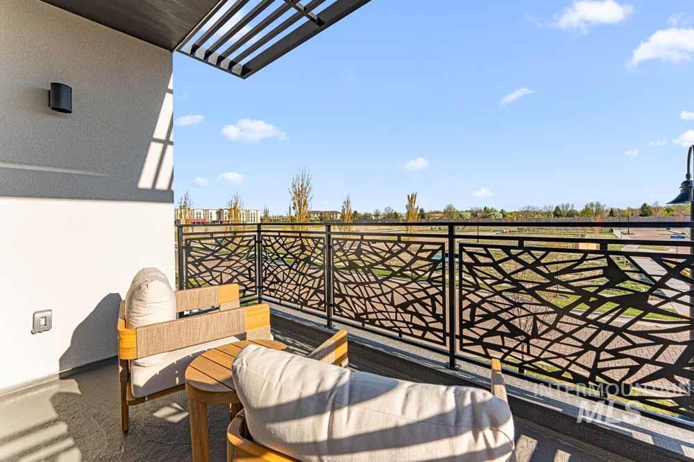 411 E Lombard Ln, Eagle, Idaho 83616, 4 Bedrooms, 3.5 Bathrooms, Residential For Sale, Price $769,900,MLS 98972615