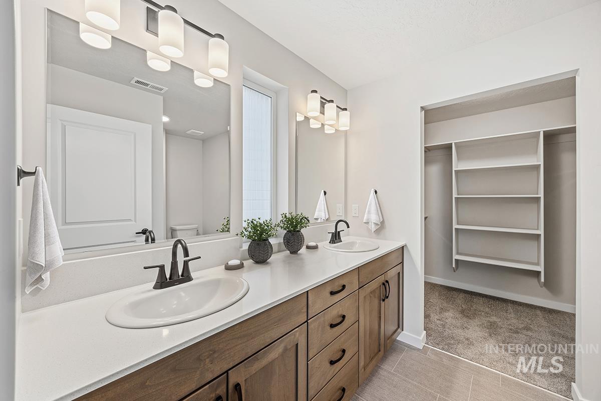 238 W Norwich St., Meridian, Idaho 83642, 3 Bedrooms, 2 Bathrooms, Residential For Sale, Price $455,800,MLS 98972616