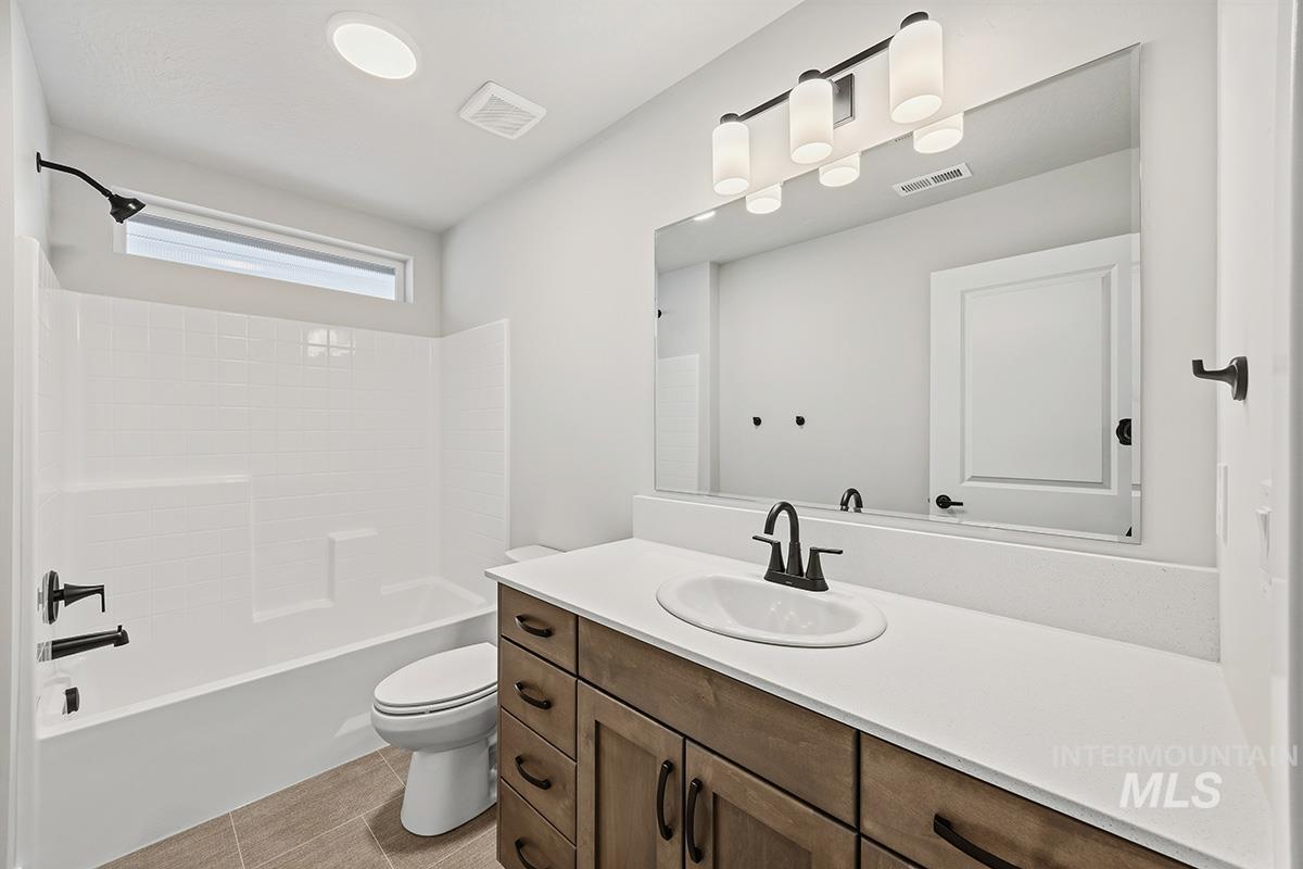 238 W Norwich St., Meridian, Idaho 83642, 3 Bedrooms, 2 Bathrooms, Residential For Sale, Price $455,800,MLS 98972616