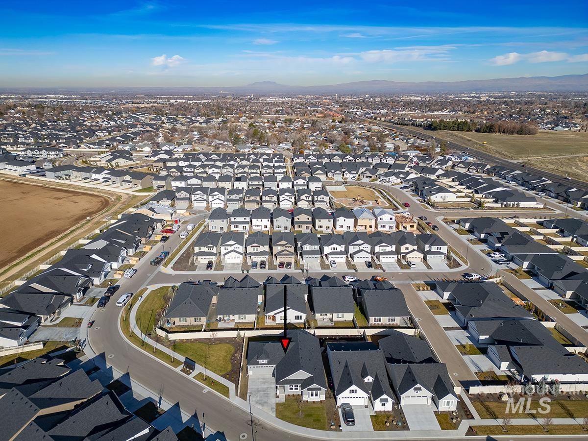 238 W Norwich St., Meridian, Idaho 83642, 3 Bedrooms, 2 Bathrooms, Residential For Sale, Price $455,800,MLS 98972616