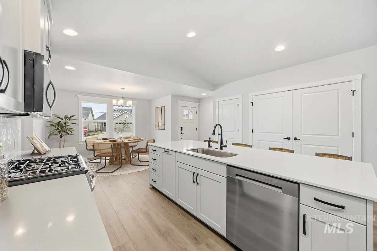 238 W Norwich St., Meridian, Idaho 83642, 3 Bedrooms, 2 Bathrooms, Residential For Sale, Price $455,800,MLS 98972616