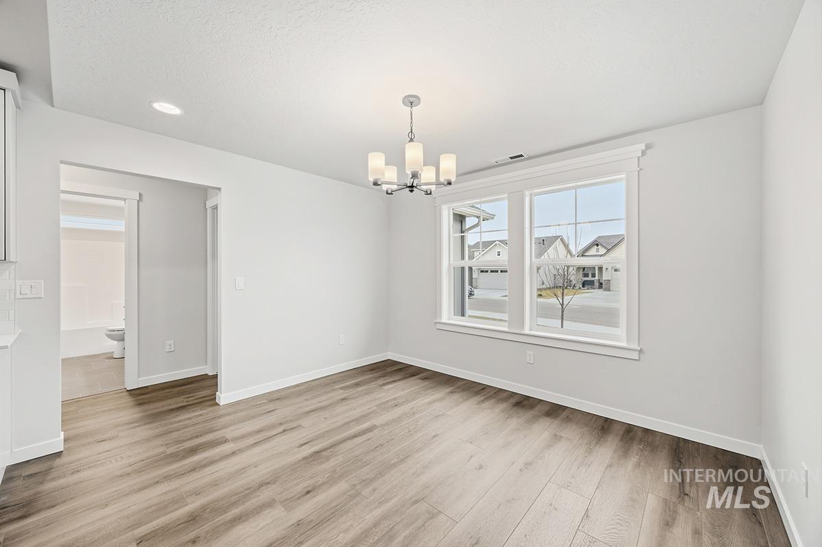 238 W Norwich St., Meridian, Idaho 83642, 3 Bedrooms, 2 Bathrooms, Residential For Sale, Price $455,800,MLS 98972616