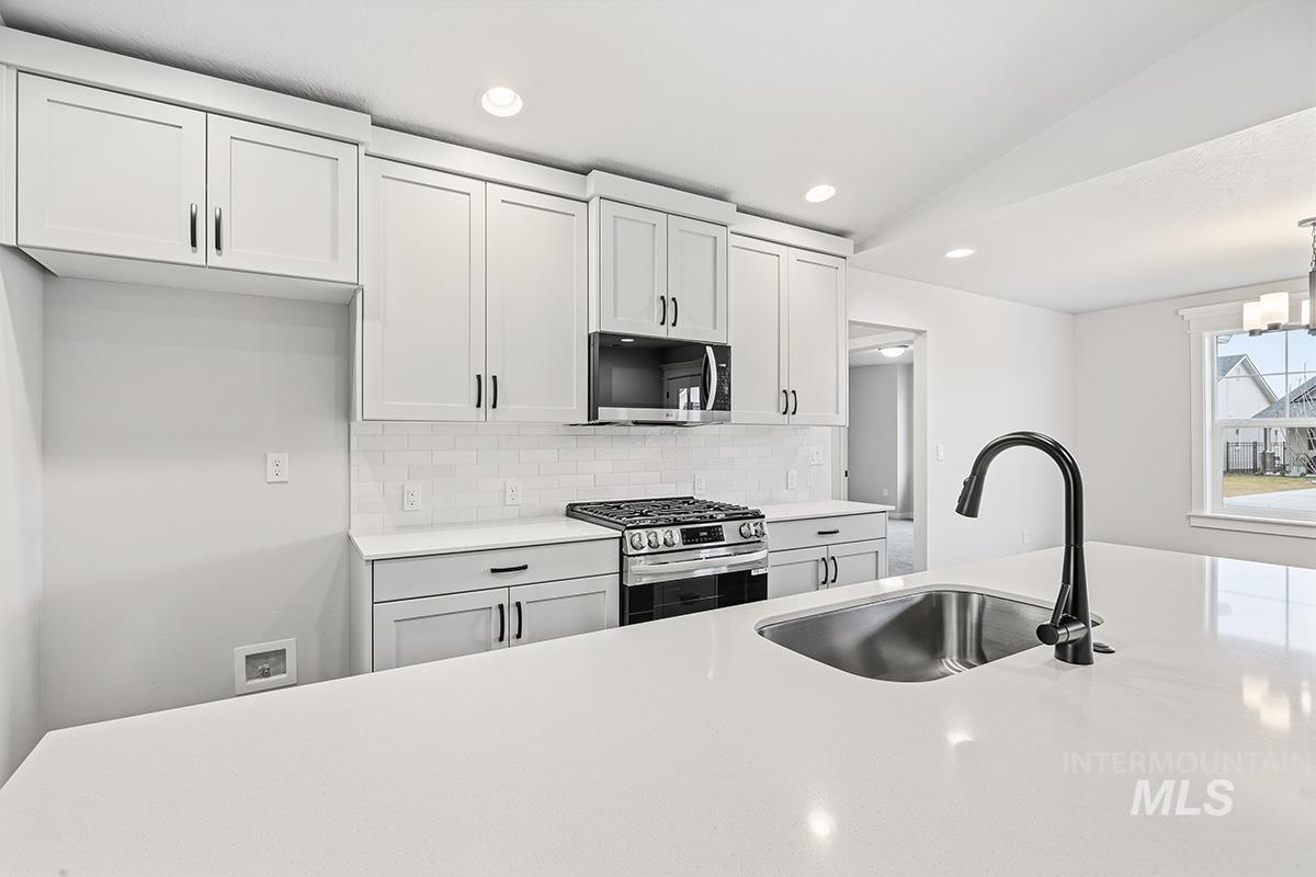 238 W Norwich St., Meridian, Idaho 83642, 3 Bedrooms, 2 Bathrooms, Residential For Sale, Price $455,800,MLS 98972616