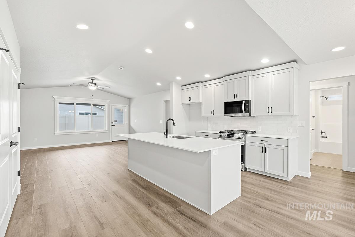 238 W Norwich St., Meridian, Idaho 83642, 3 Bedrooms, 2 Bathrooms, Residential For Sale, Price $455,800,MLS 98972616