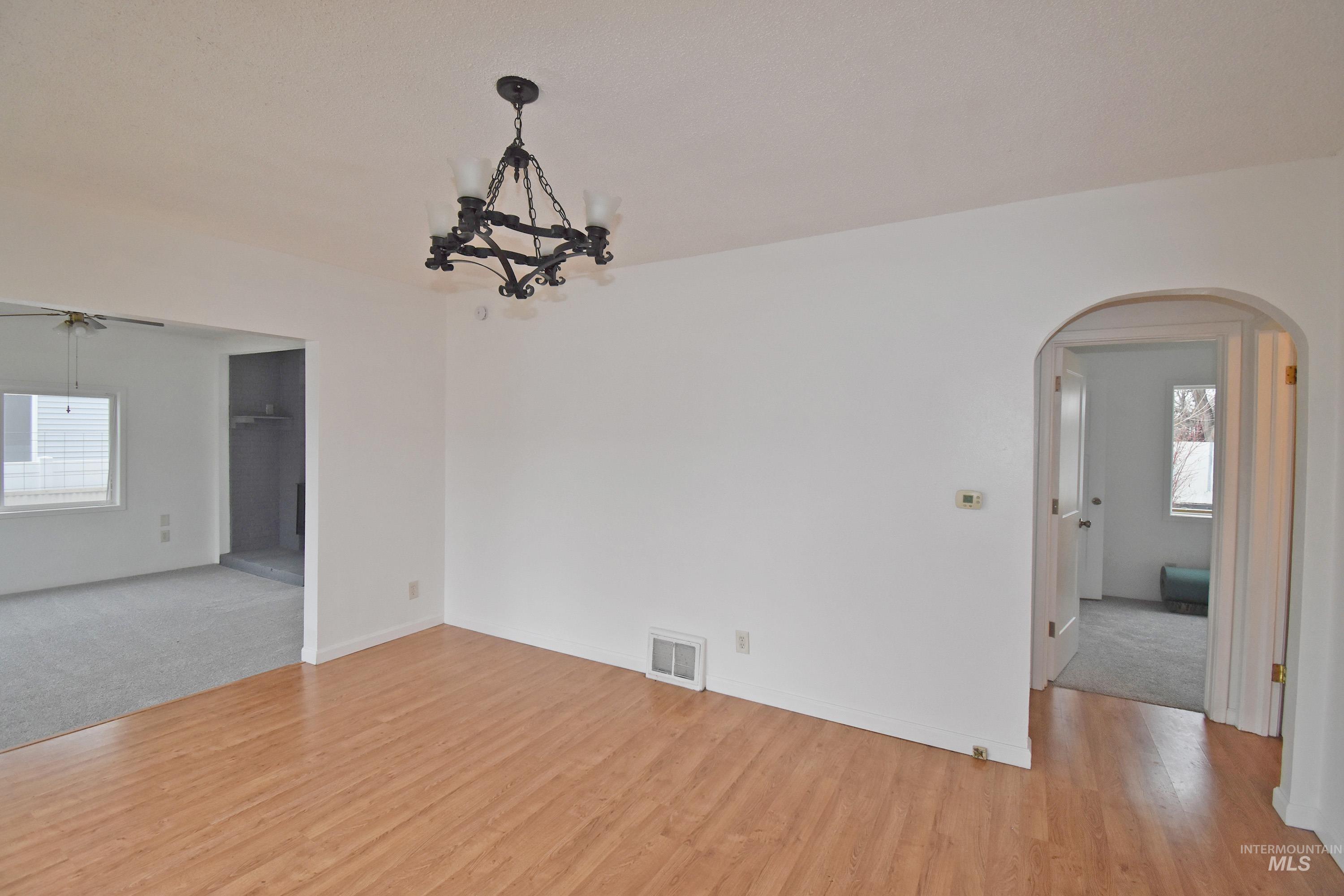 907 Maple Street, Clarkston, Washington 99403, 2 Bedrooms, 1 Bathroom, Residential For Sale, Price $279,000,MLS 98972617