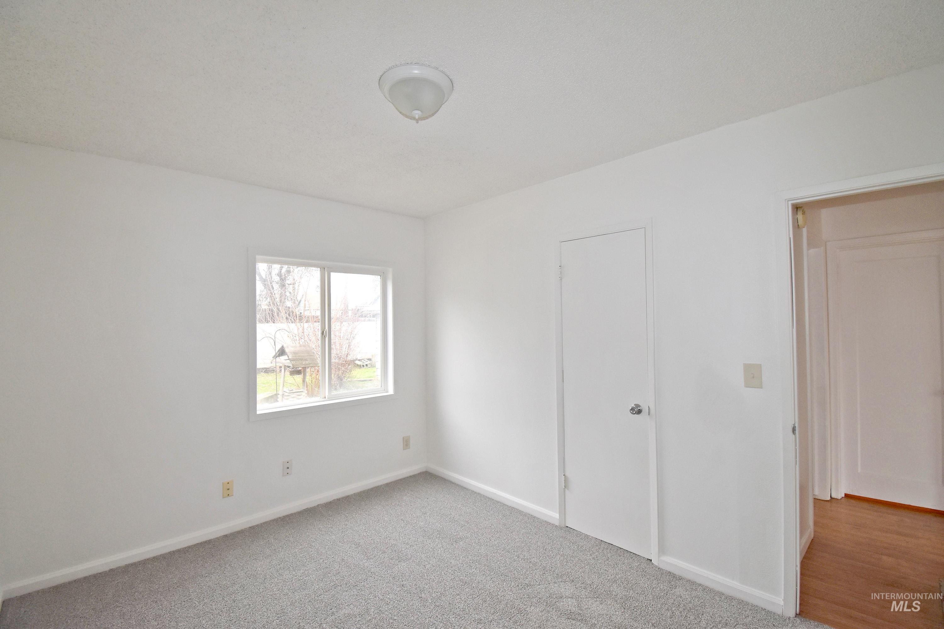 907 Maple Street, Clarkston, Washington 99403, 2 Bedrooms, 1 Bathroom, Residential For Sale, Price $279,000,MLS 98972617