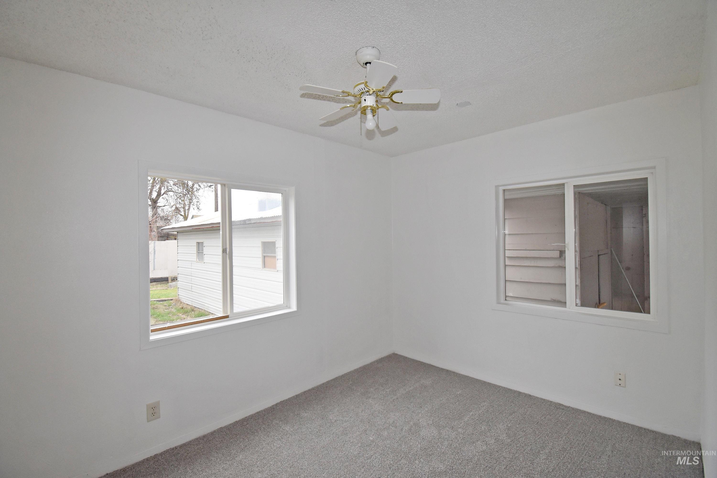 907 Maple Street, Clarkston, Washington 99403, 2 Bedrooms, 1 Bathroom, Residential For Sale, Price $279,000,MLS 98972617