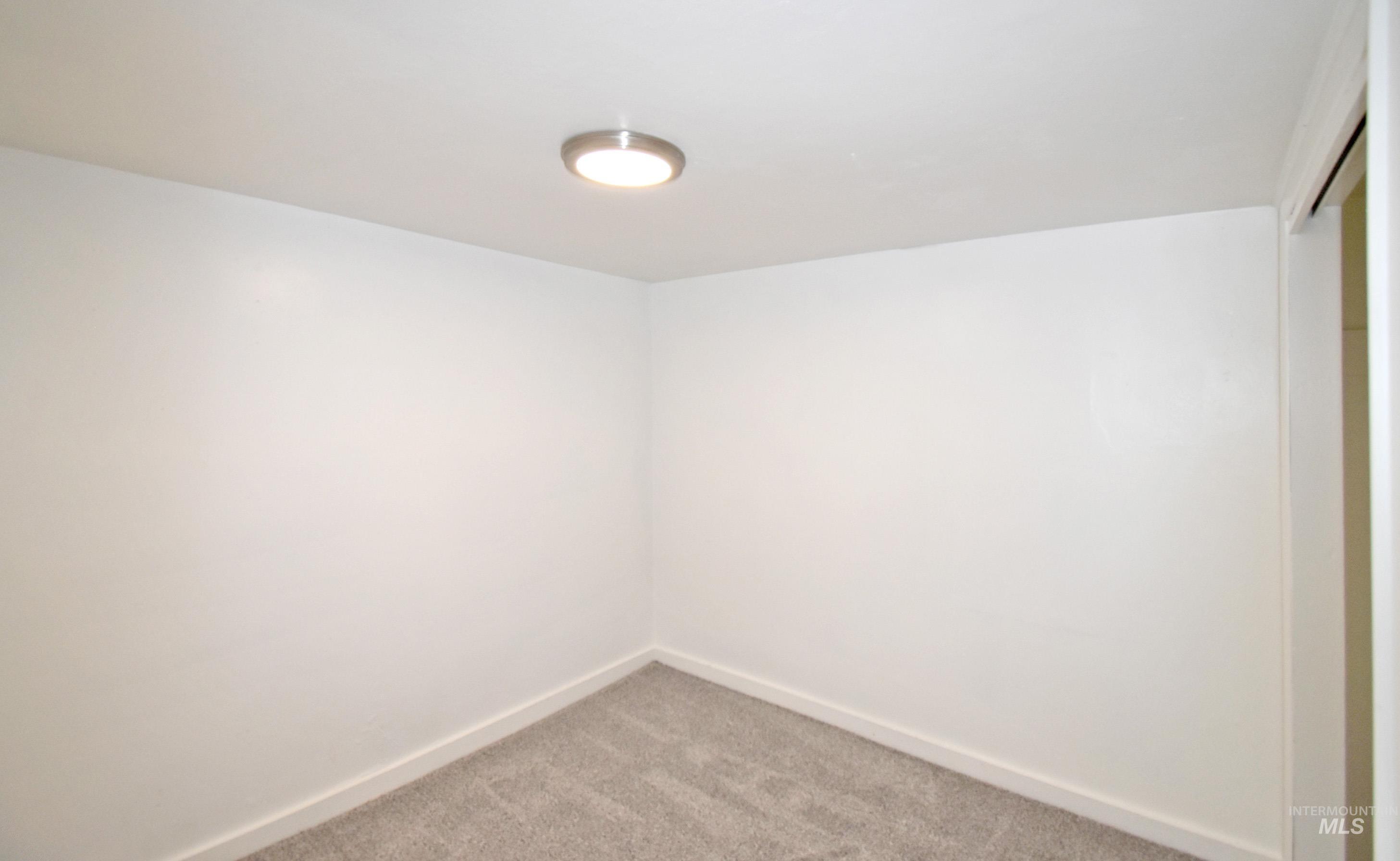 907 Maple Street, Clarkston, Washington 99403, 2 Bedrooms, 1 Bathroom, Residential For Sale, Price $279,000,MLS 98972617