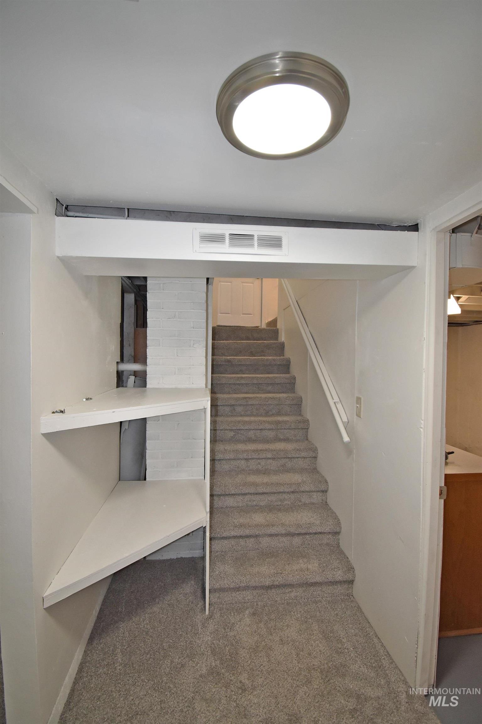 907 Maple Street, Clarkston, Washington 99403, 2 Bedrooms, 1 Bathroom, Residential For Sale, Price $279,000,MLS 98972617