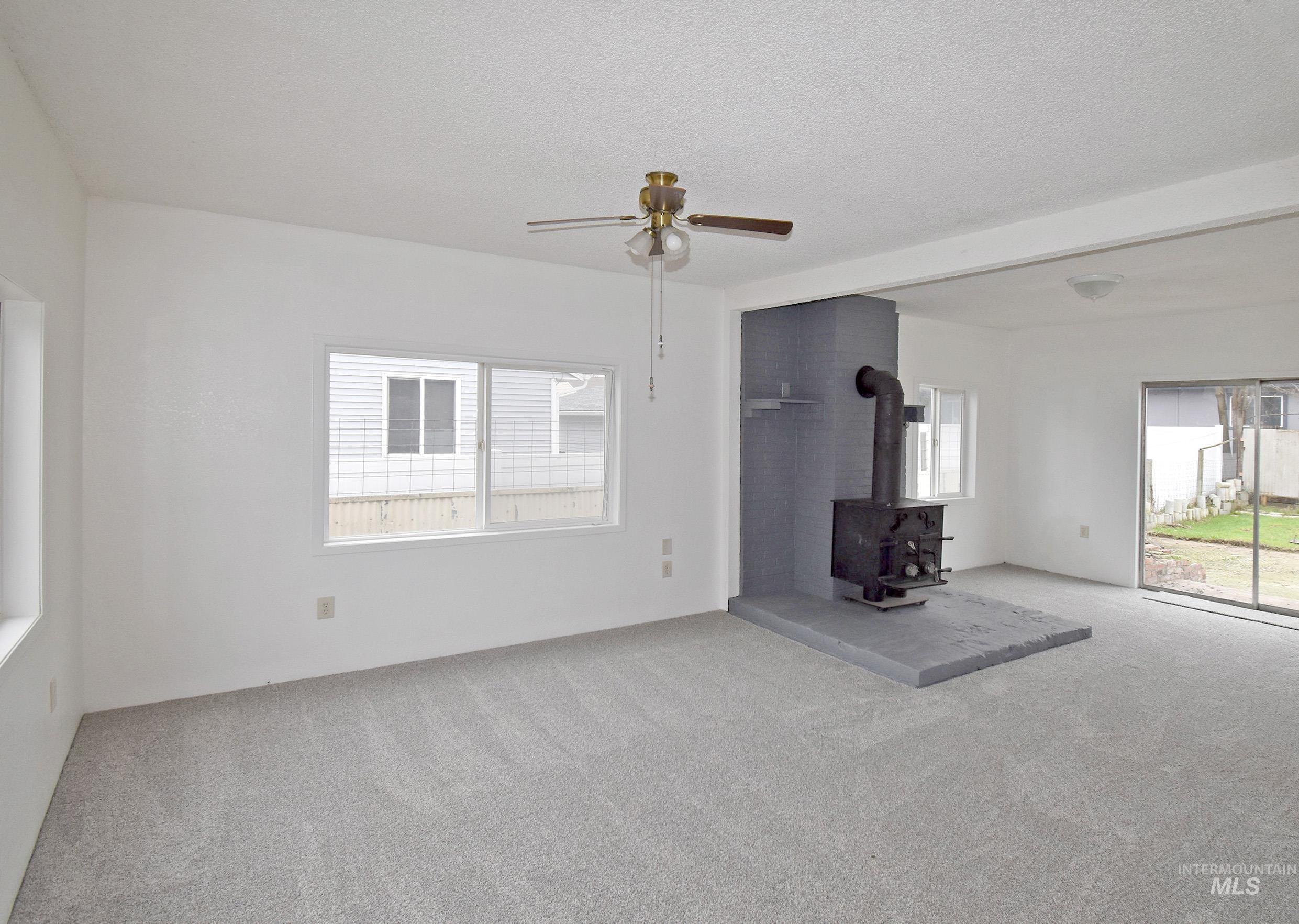 907 Maple Street, Clarkston, Washington 99403, 2 Bedrooms, 1 Bathroom, Residential For Sale, Price $279,000,MLS 98972617