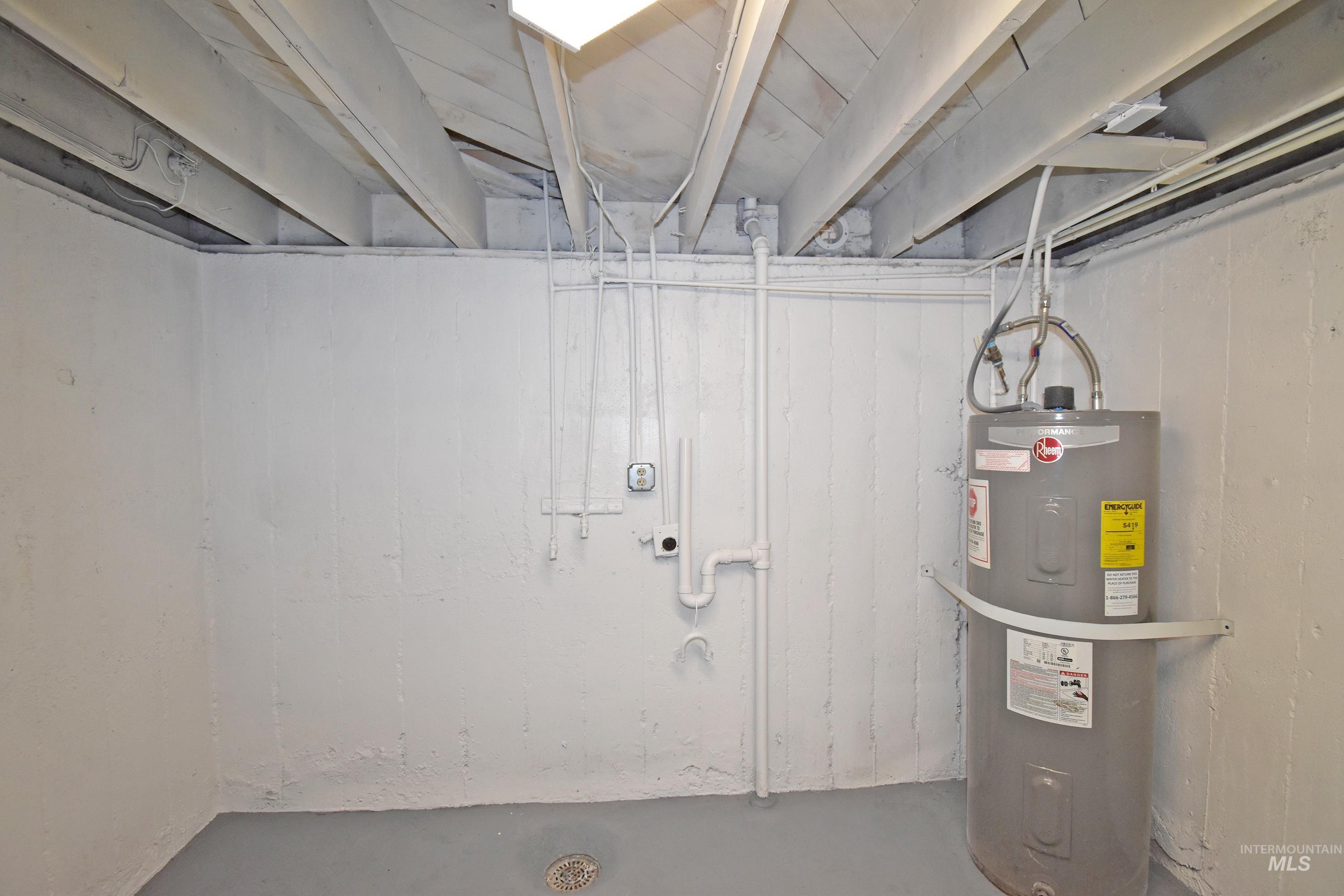 907 Maple Street, Clarkston, Washington 99403, 2 Bedrooms, 1 Bathroom, Residential For Sale, Price $279,000,MLS 98972617